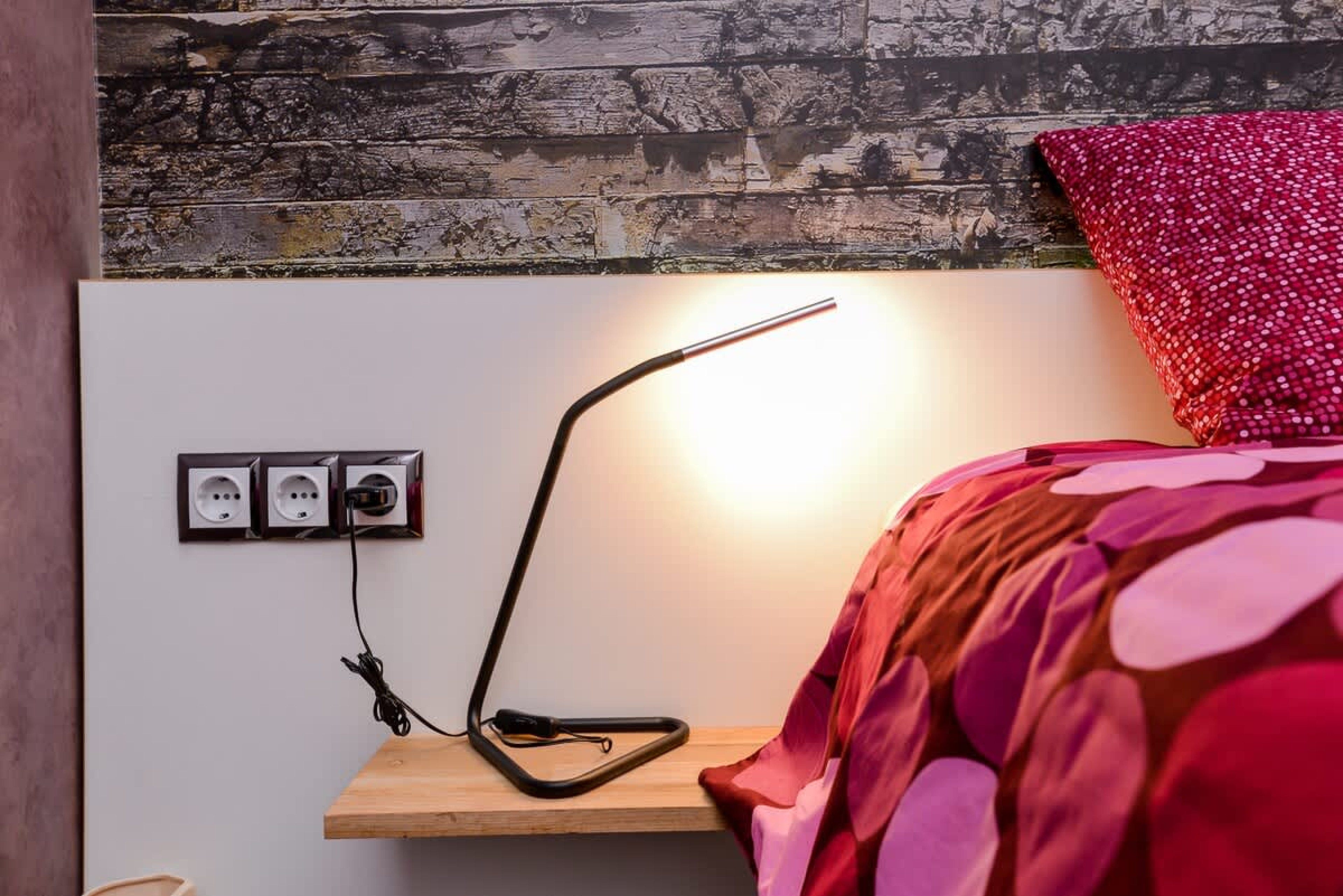 Scoutaround White Logo