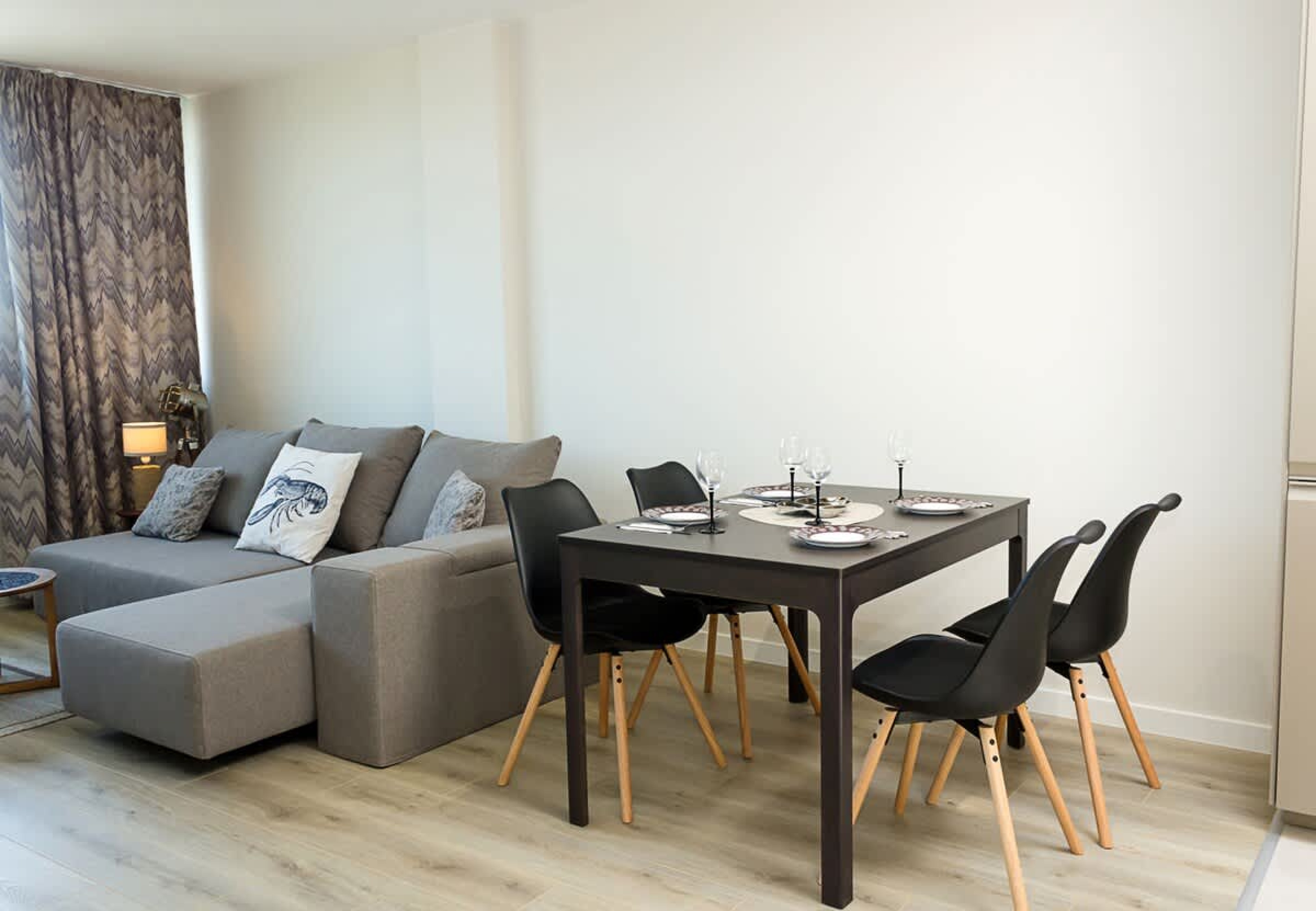 Sea View 1BD Modern Flat in Chayka - Photo 10