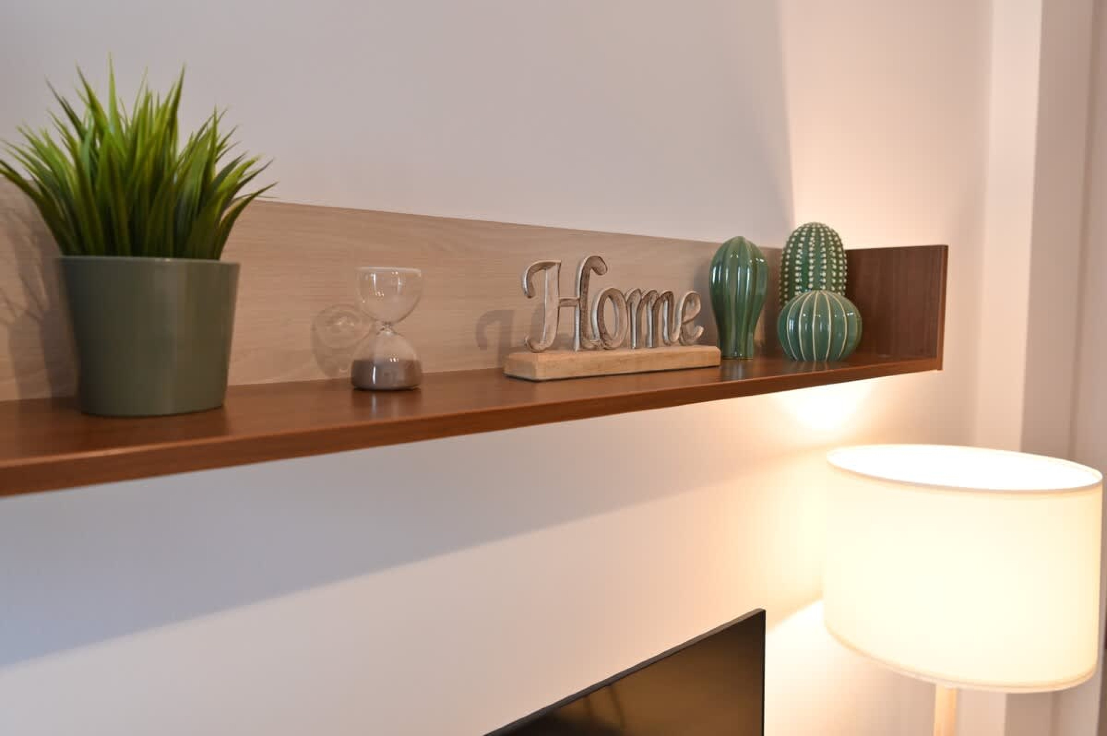 Scoutaround White Logo