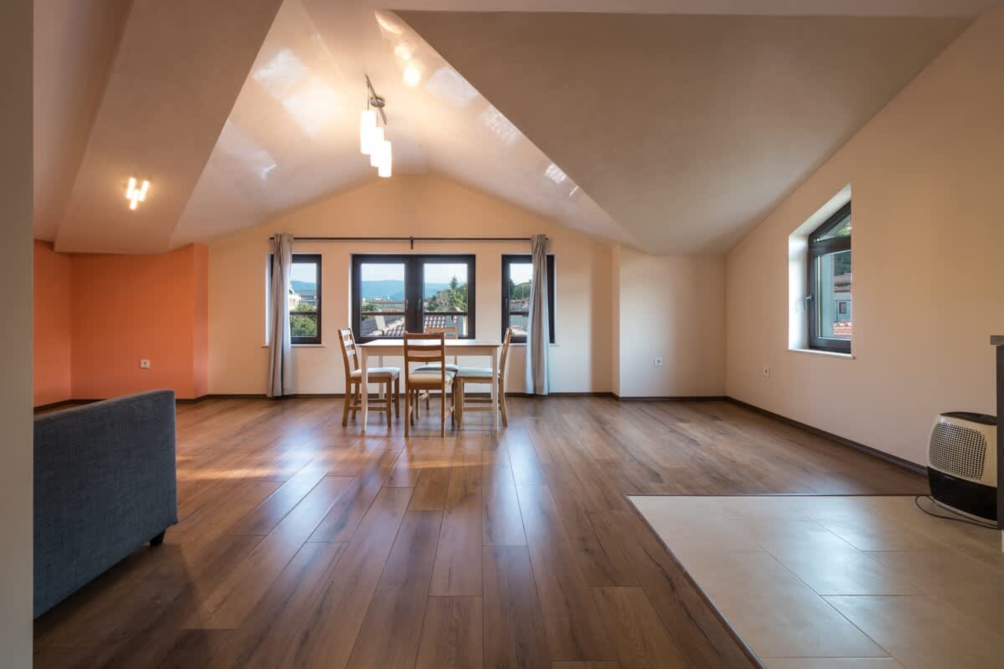 Scoutaround White Logo