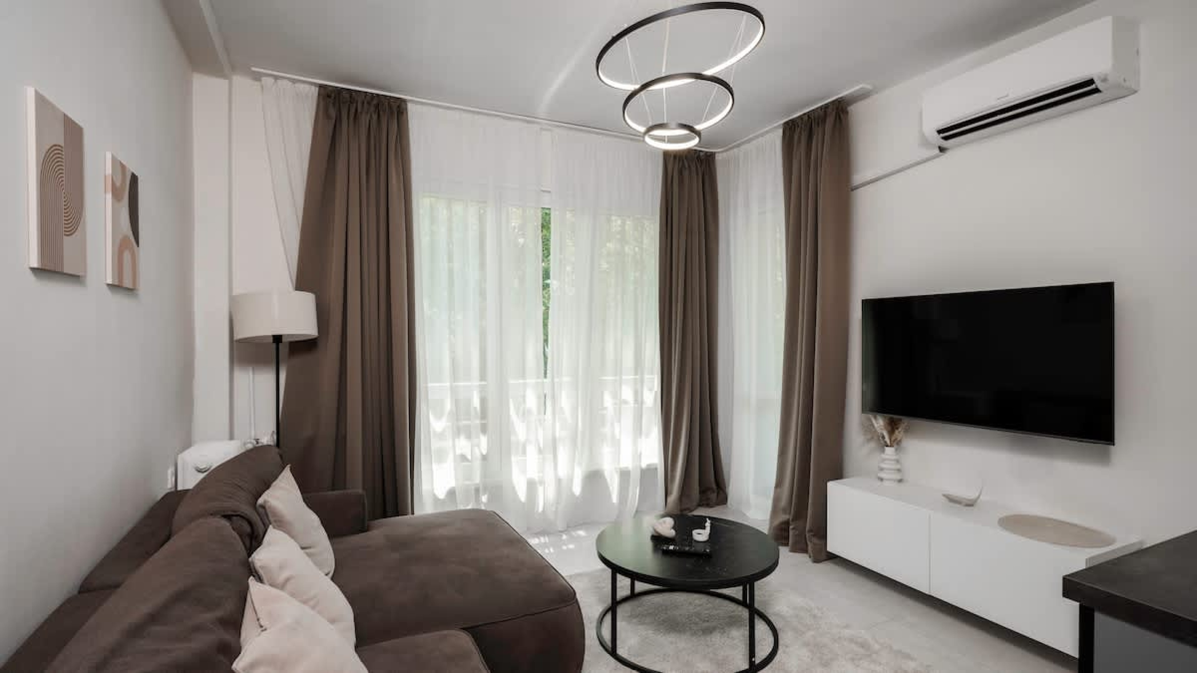 Scoutaround White Logo