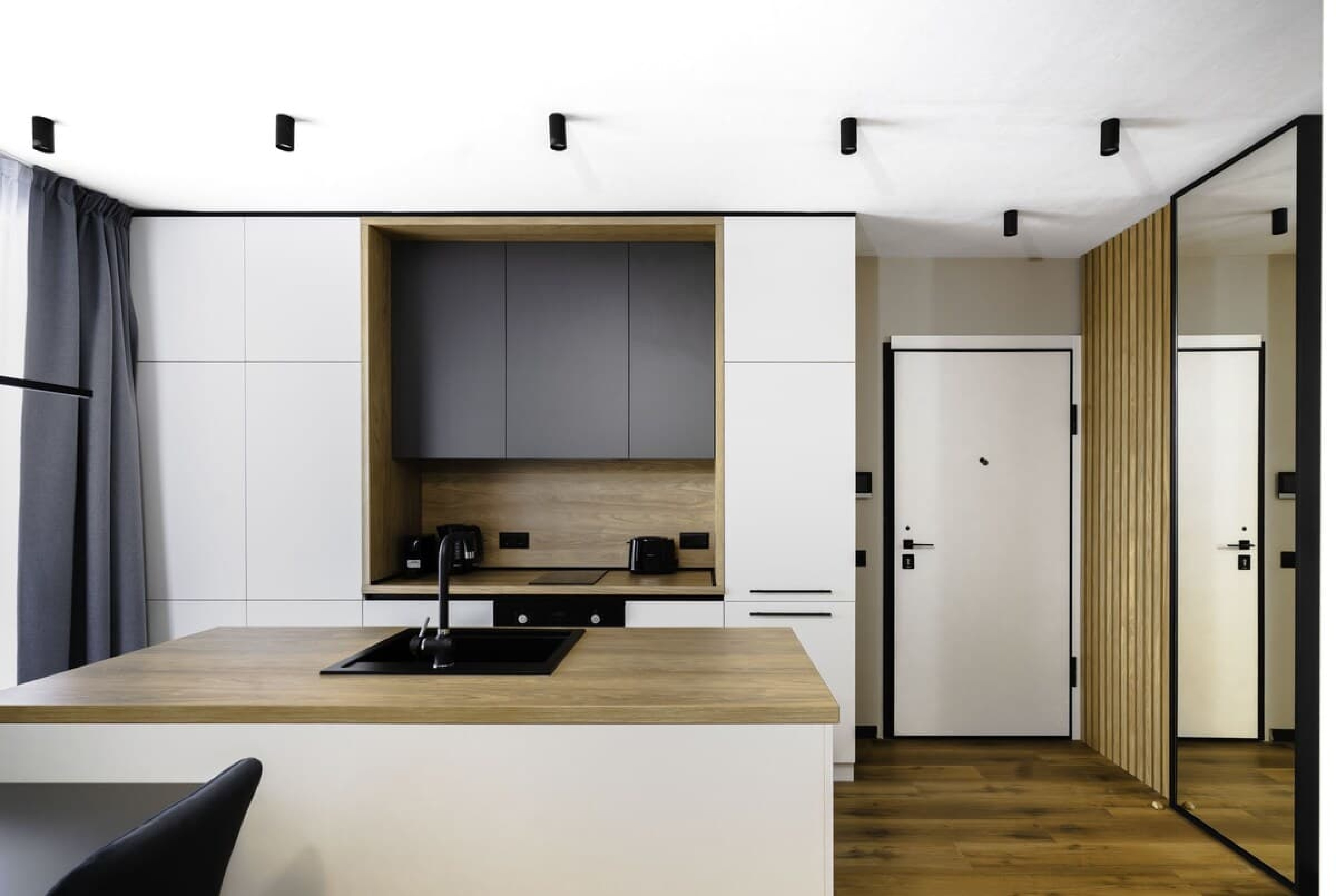 Scoutaround White Logo