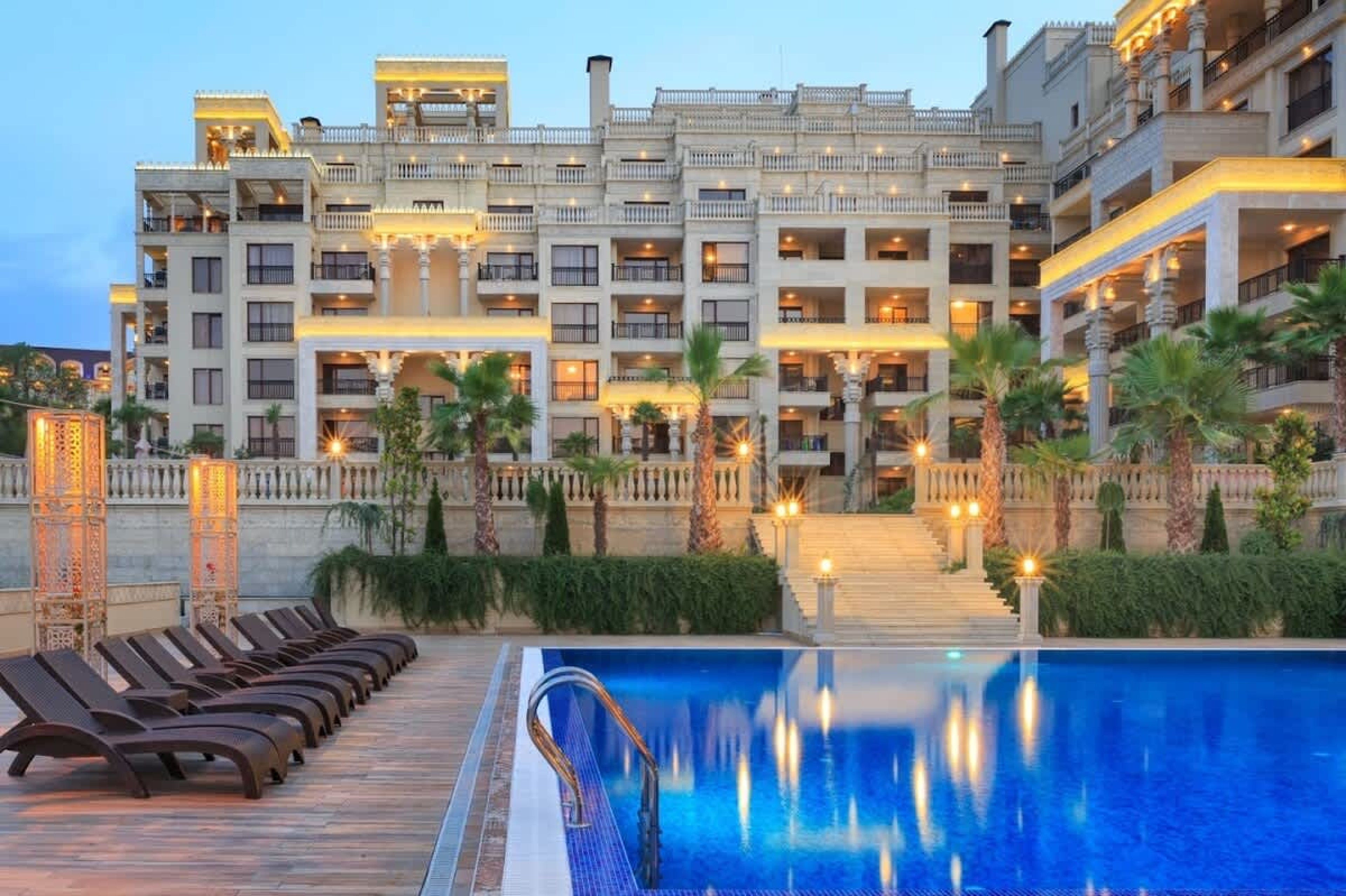 Scoutaround White Logo