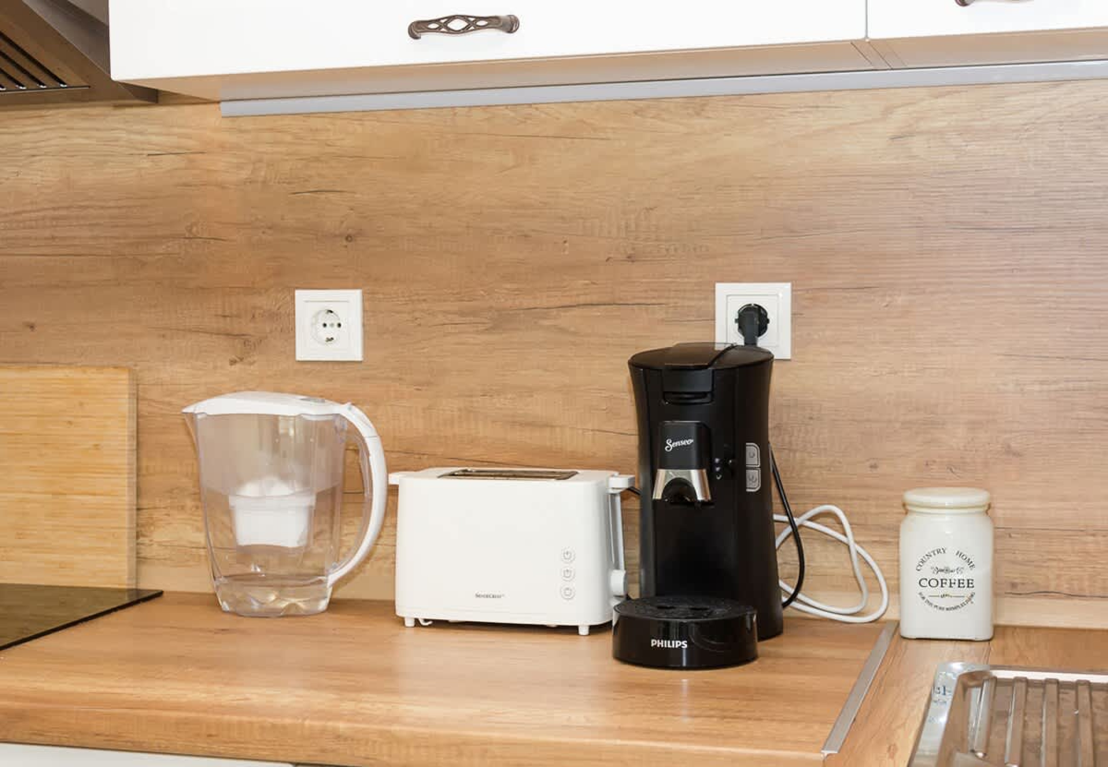 Scoutaround White Logo