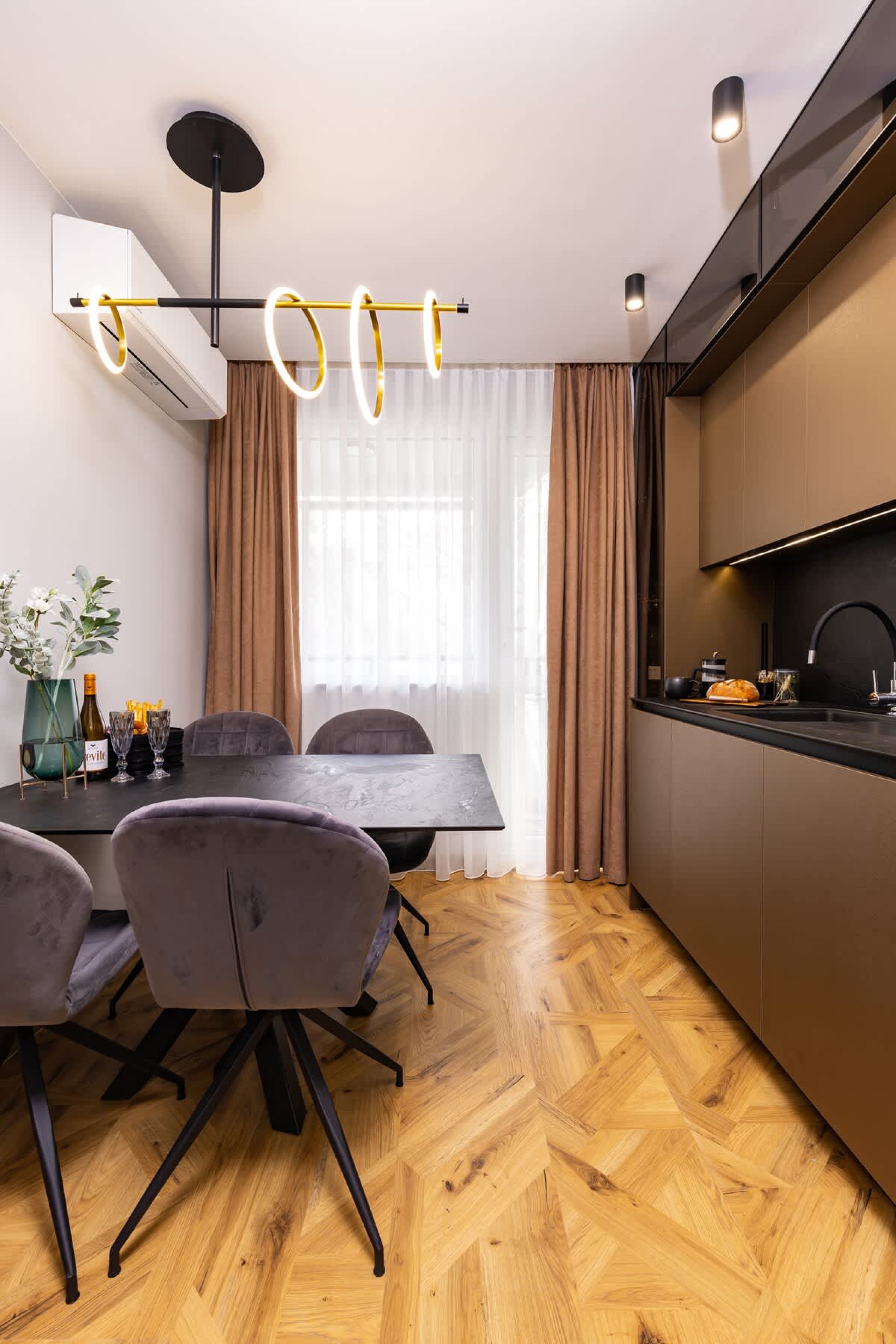 Scoutaround White Logo