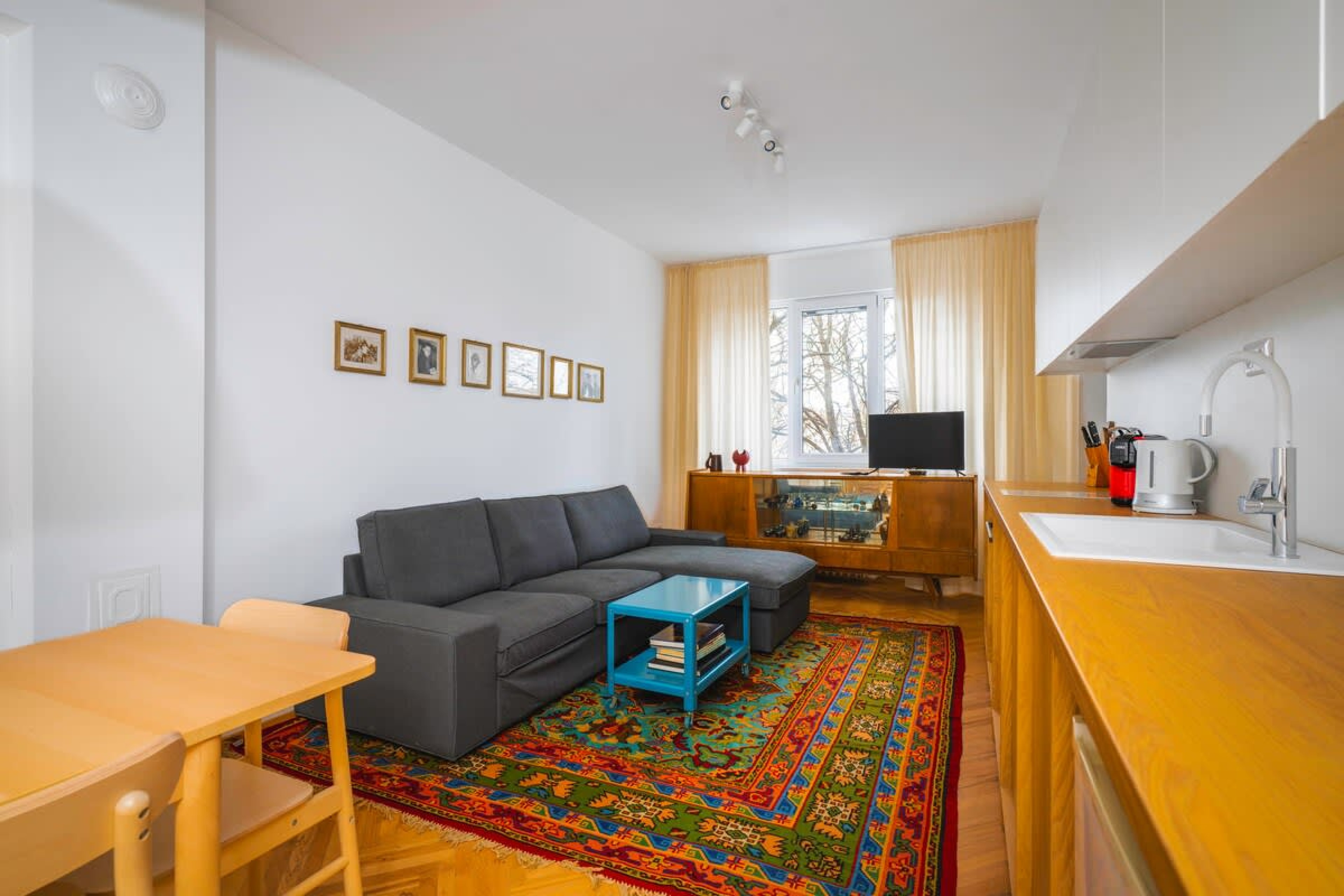 Scoutaround White Logo