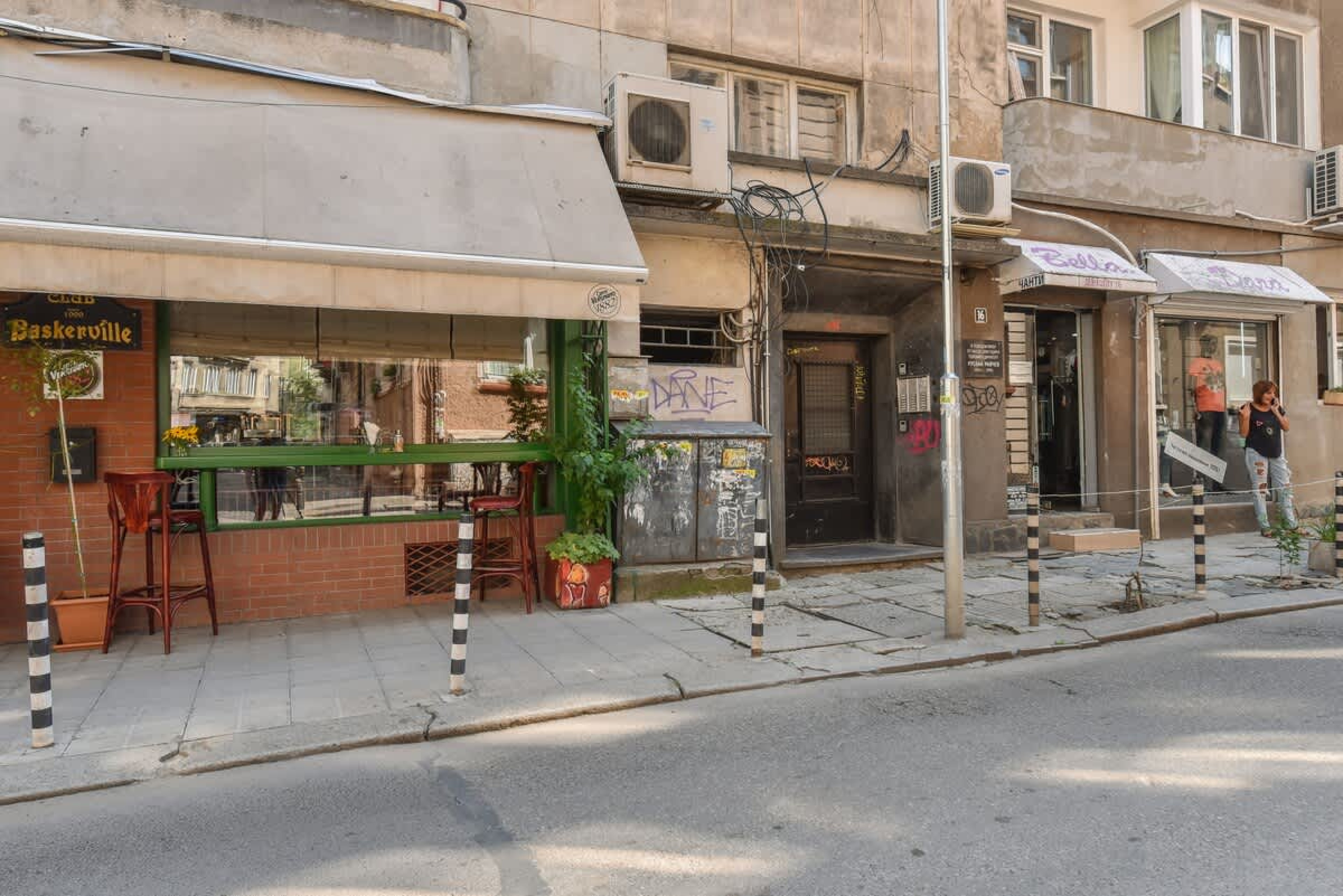 Smart &amp; Modern 2-BDR Flat - TOP Location in Sofia - Photo 24