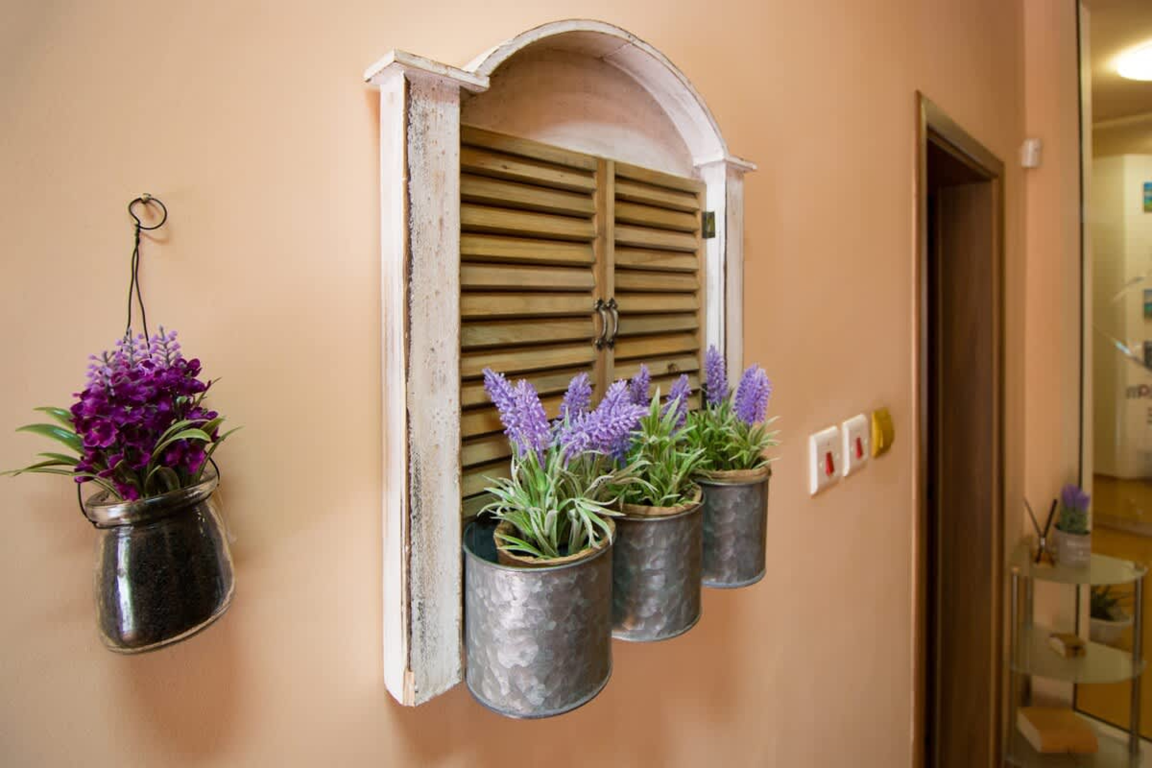 Scoutaround White Logo