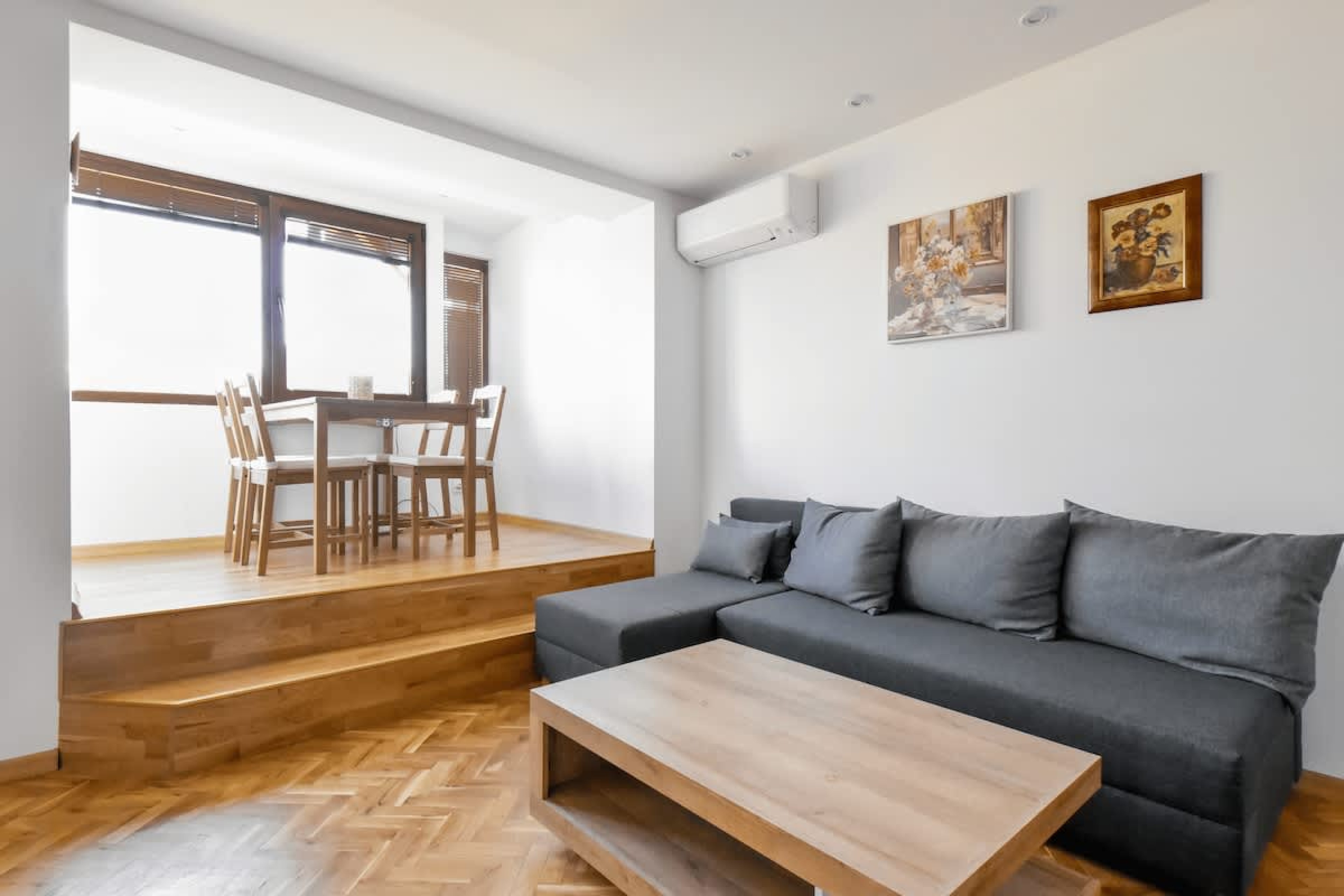 Scoutaround White Logo