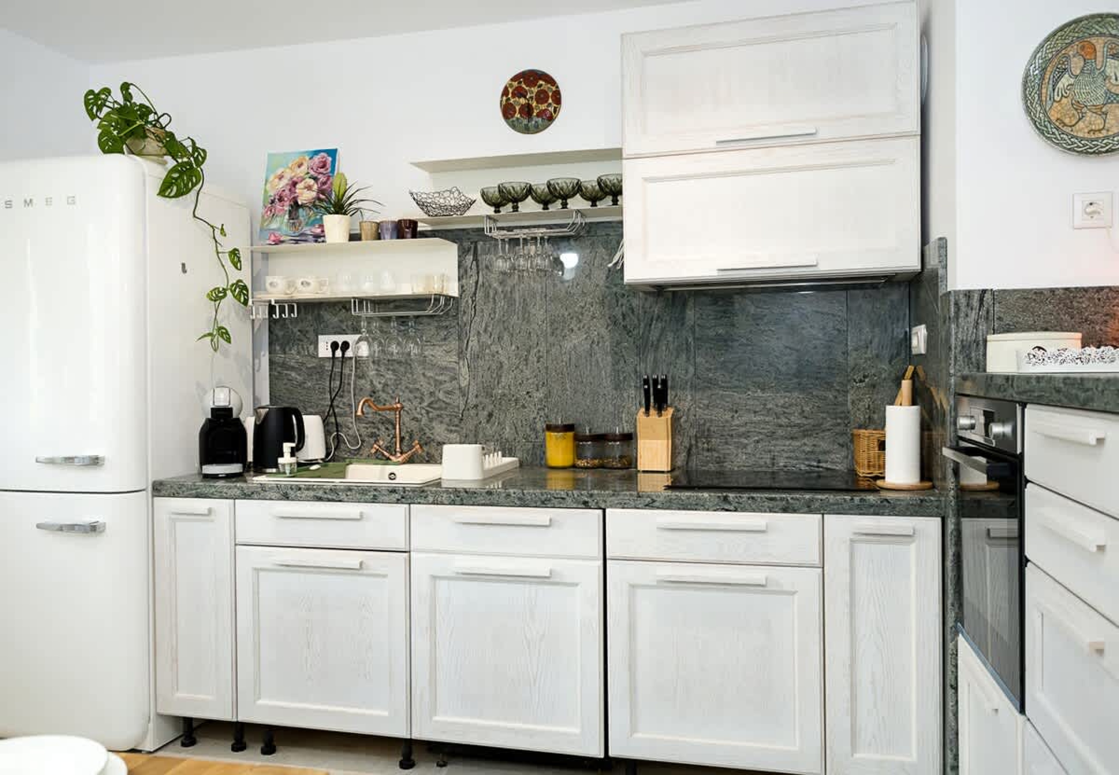 Scoutaround White Logo