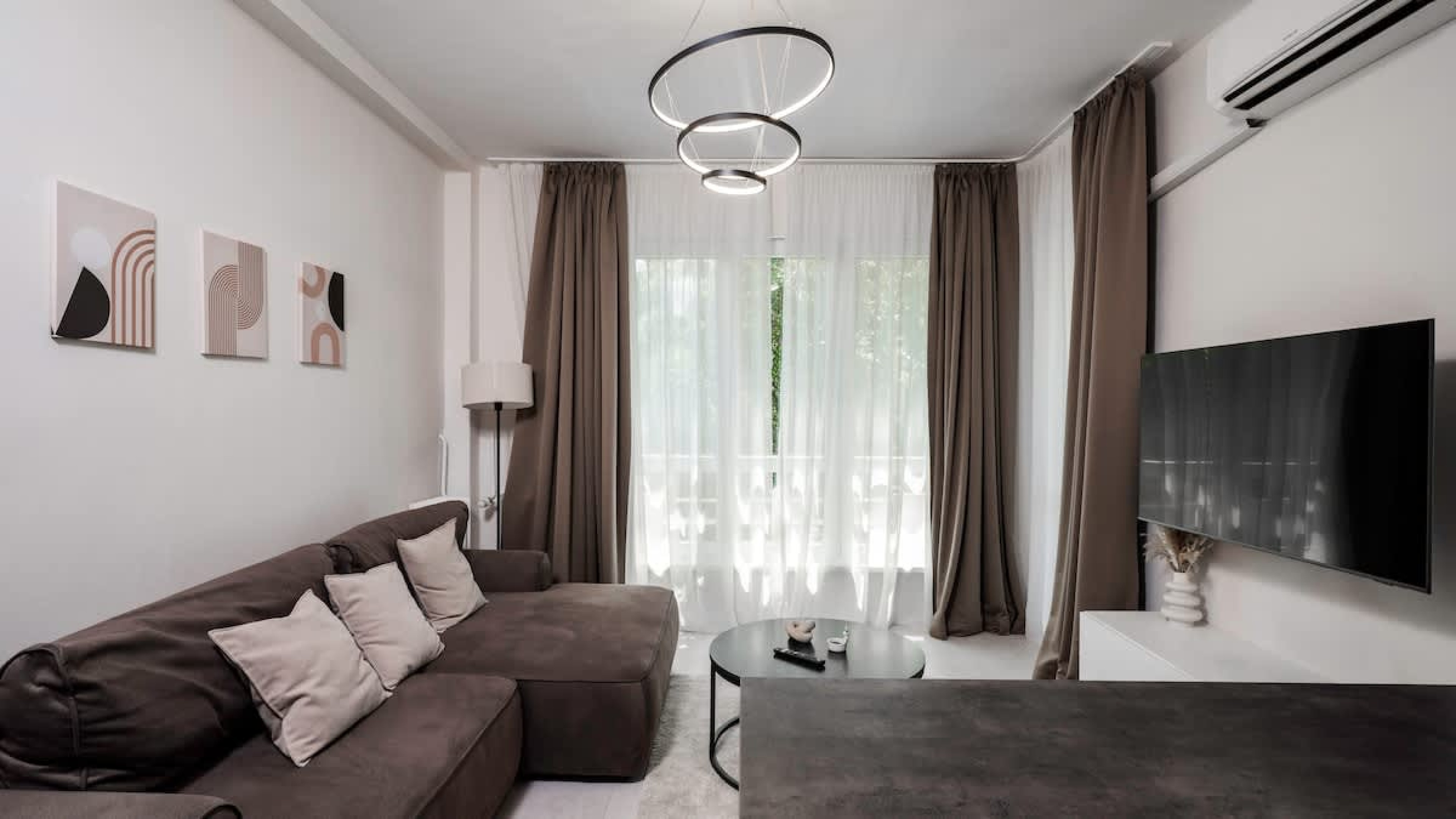 Scoutaround White Logo