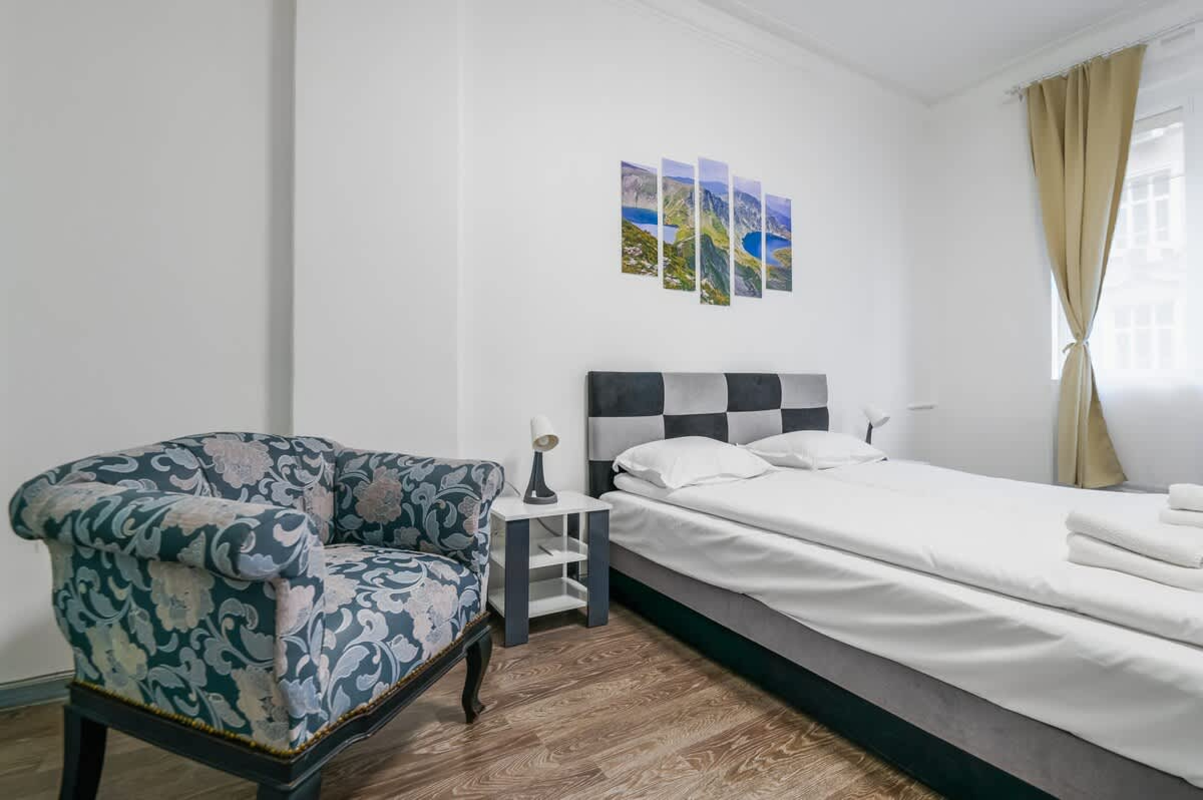 Scoutaround White Logo