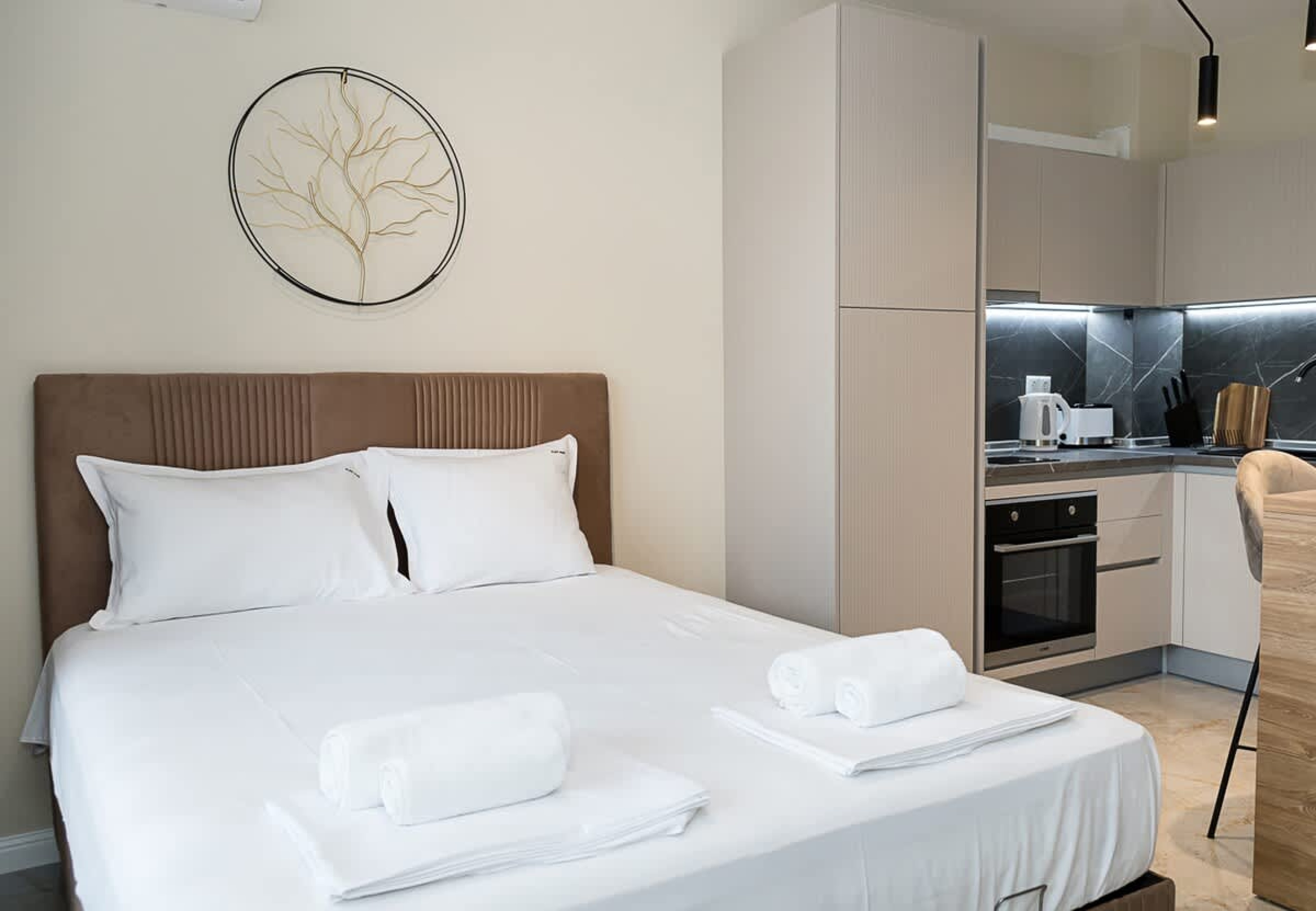 Scoutaround White Logo