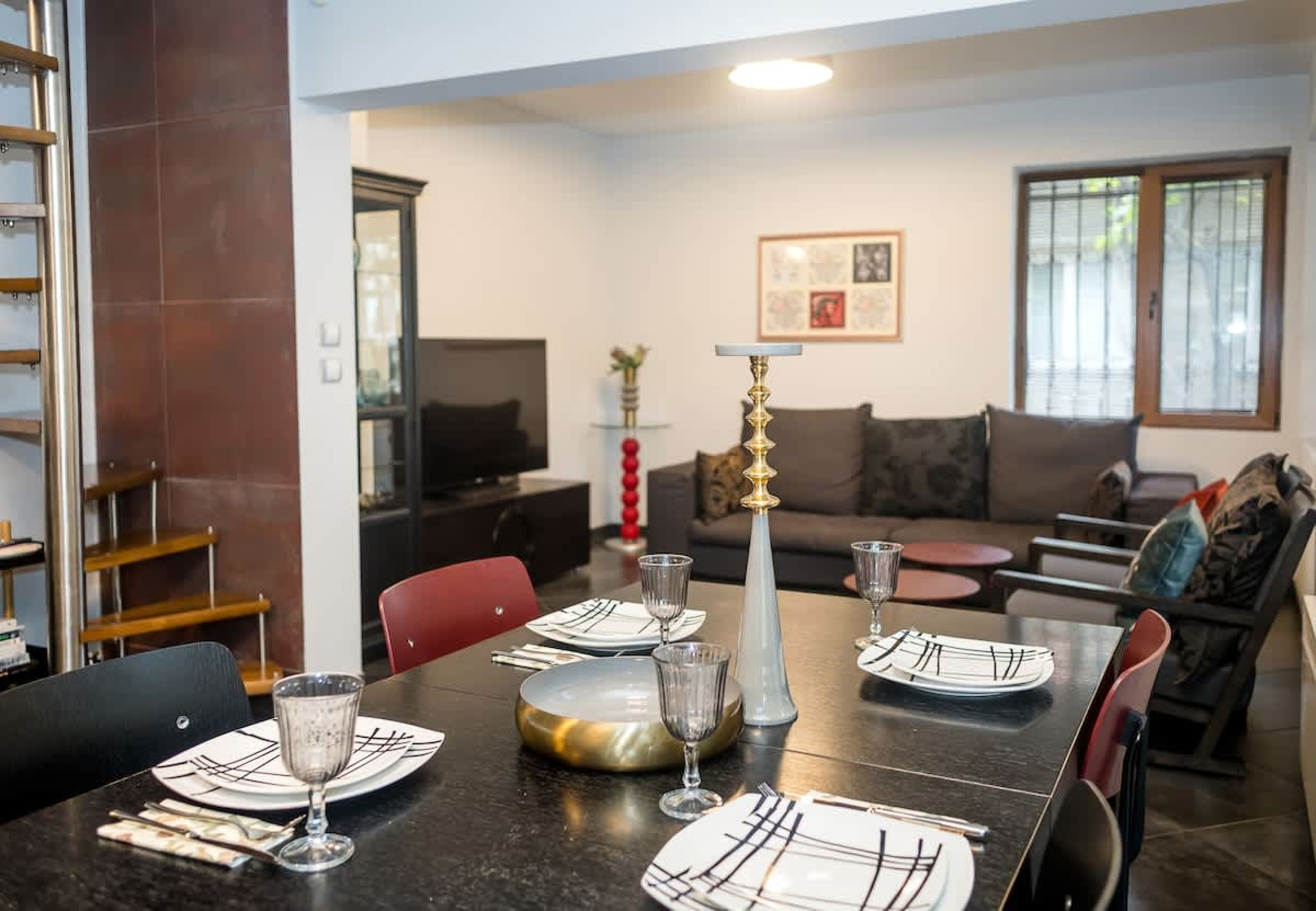 Scoutaround White Logo