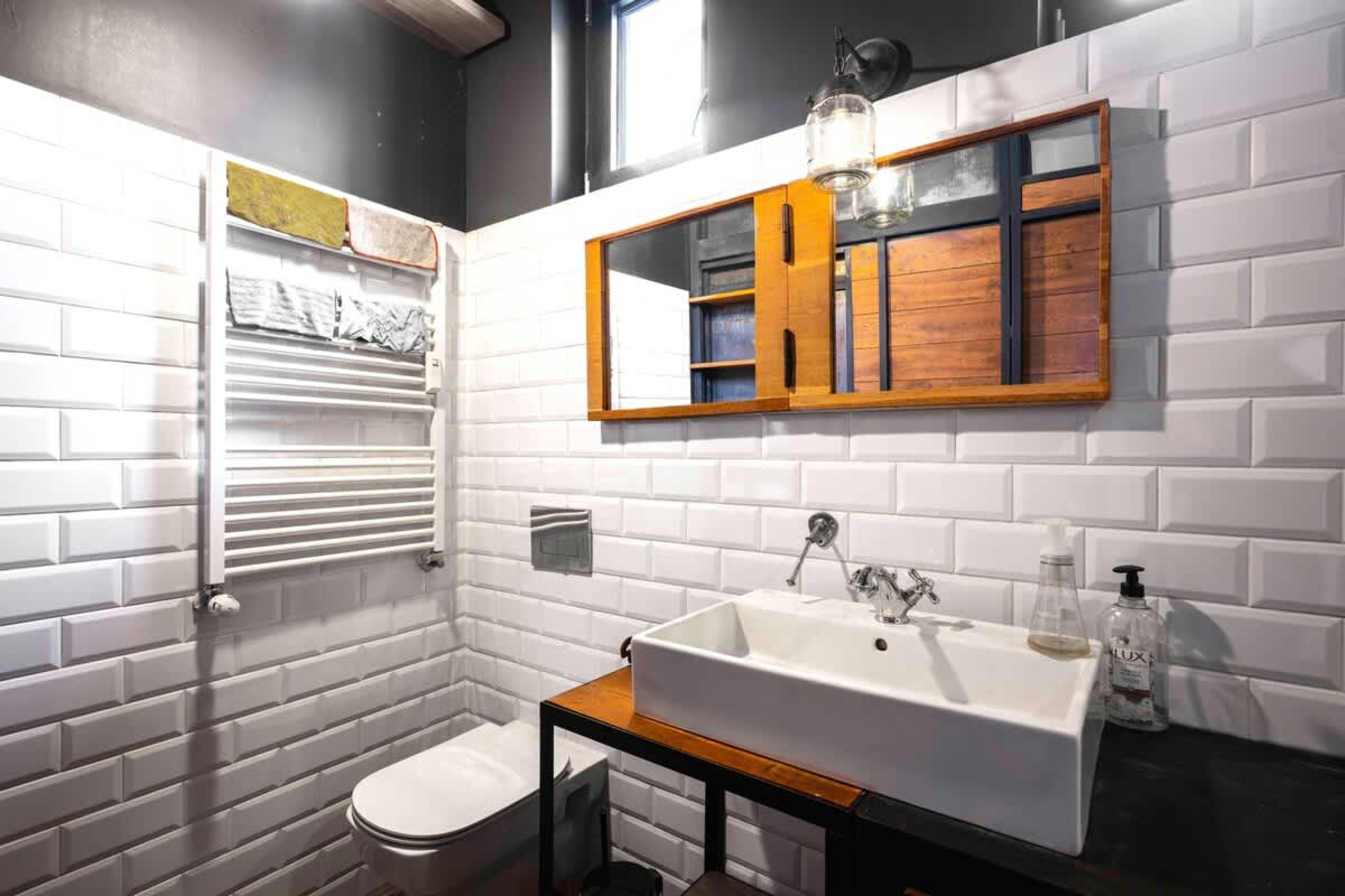 Scoutaround White Logo