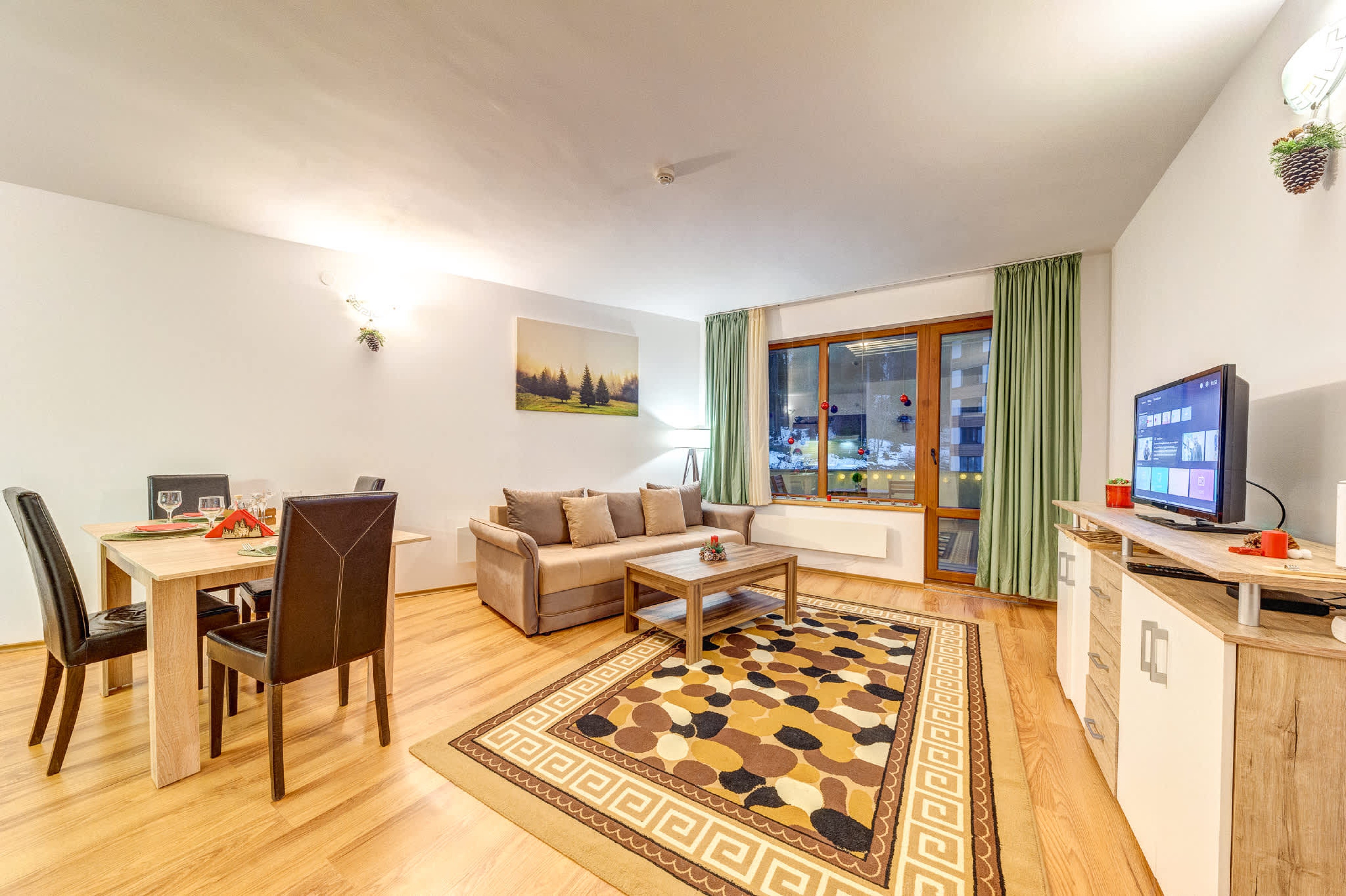 Scoutaround White Logo