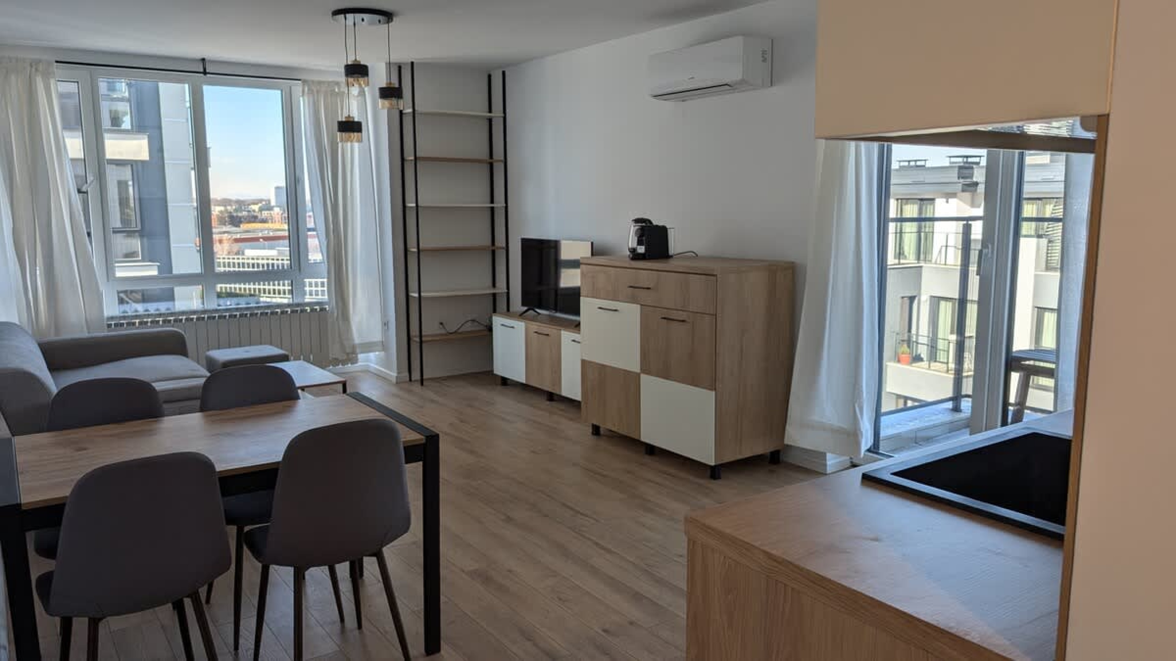 Scoutaround White Logo