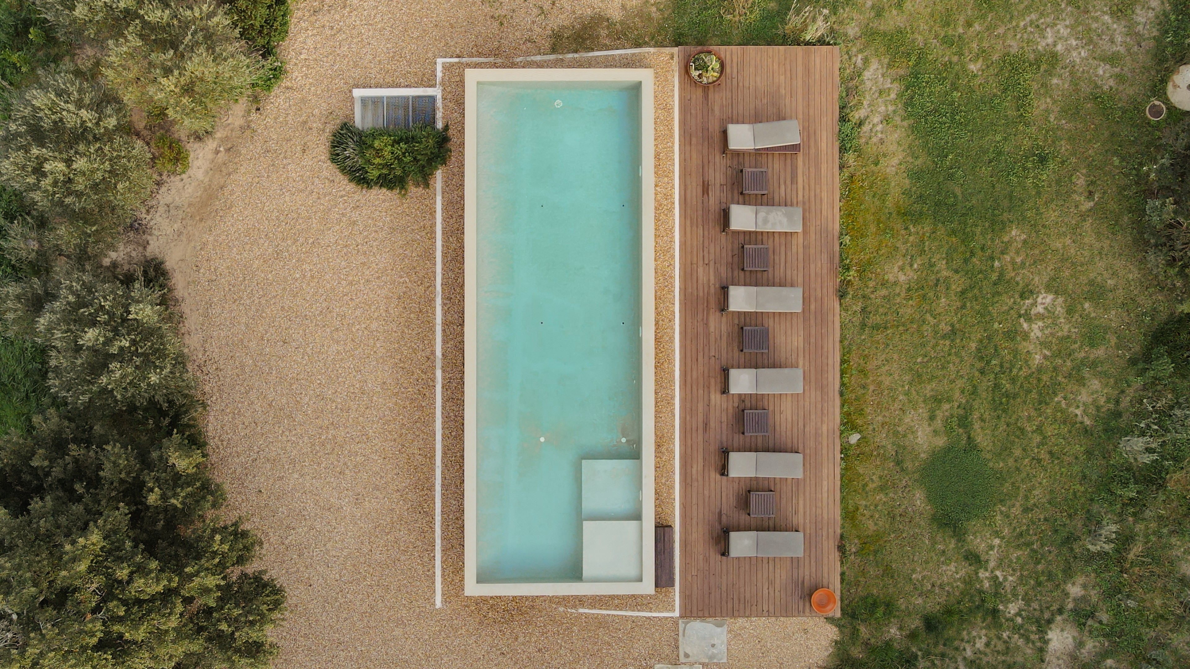 Scoutaround White Logo