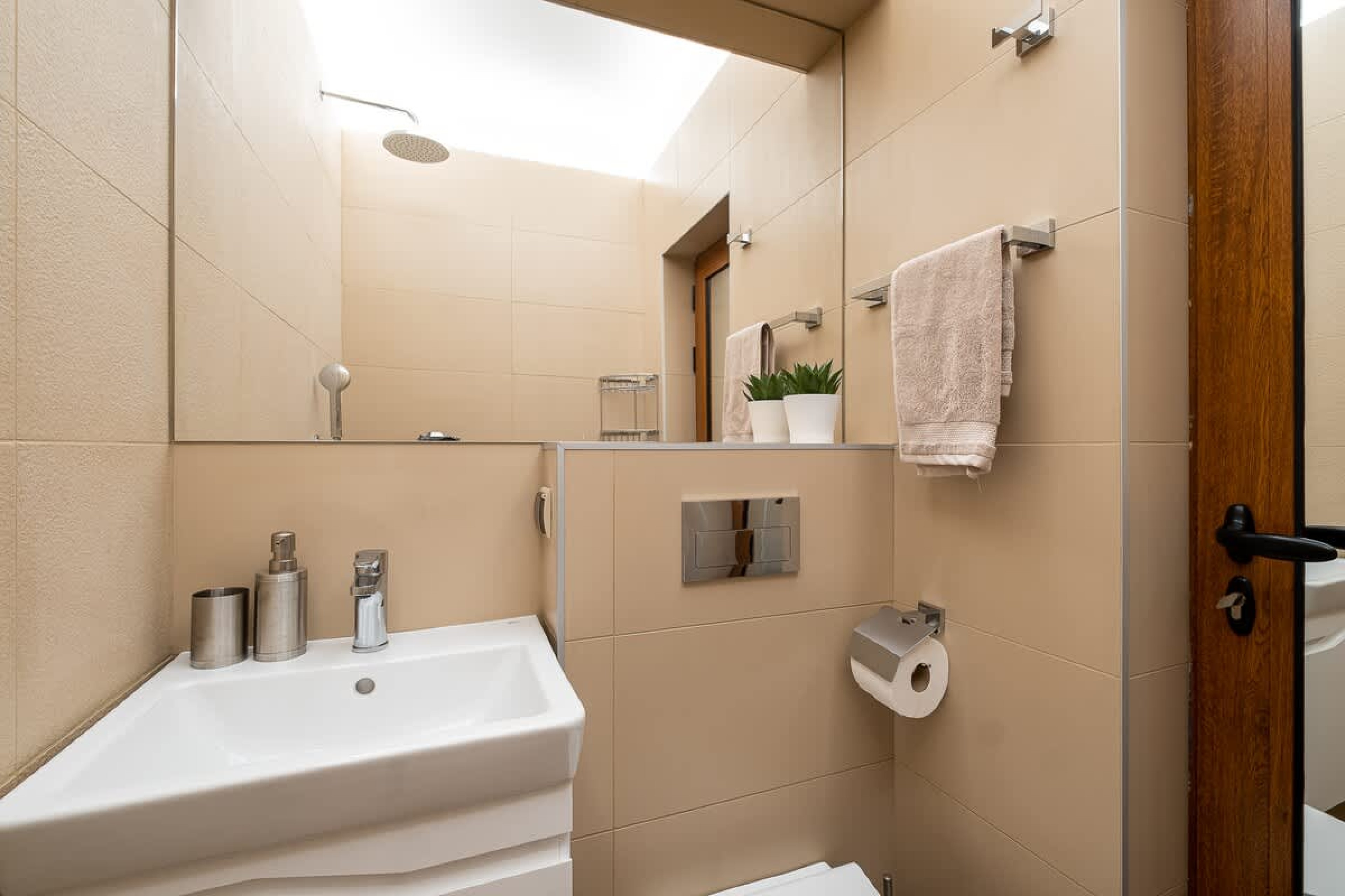 Scoutaround White Logo