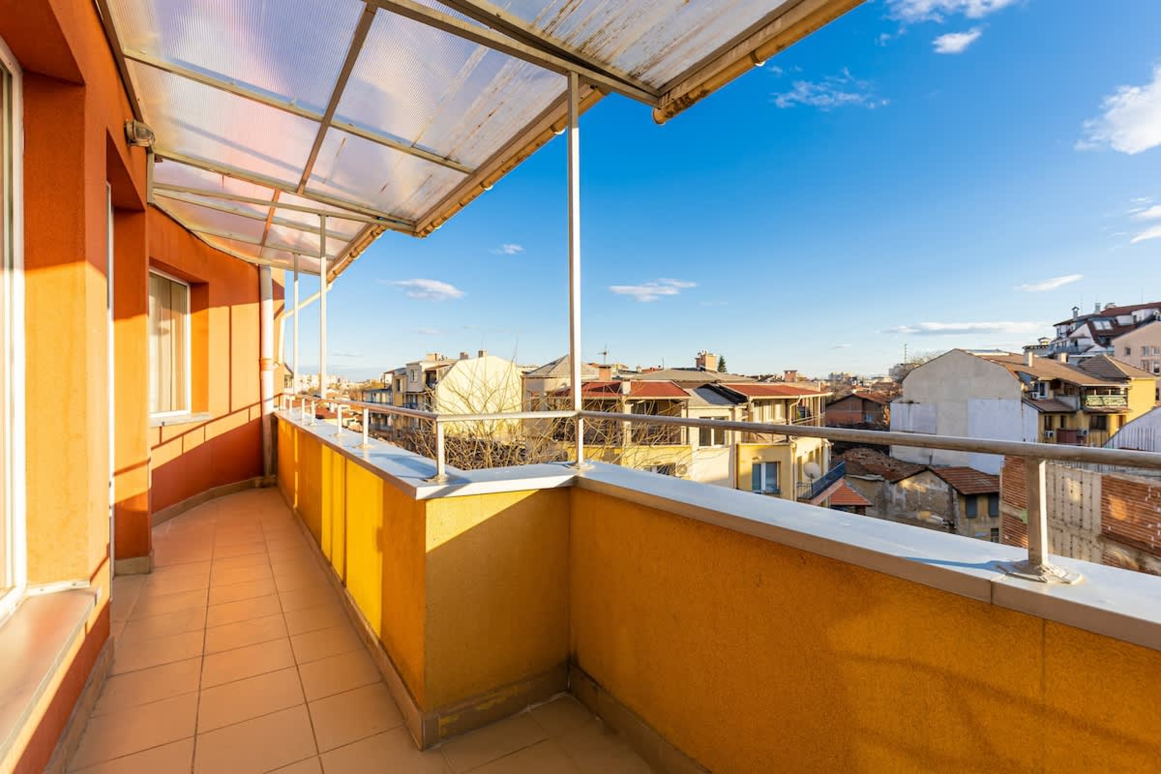 Scoutaround White Logo