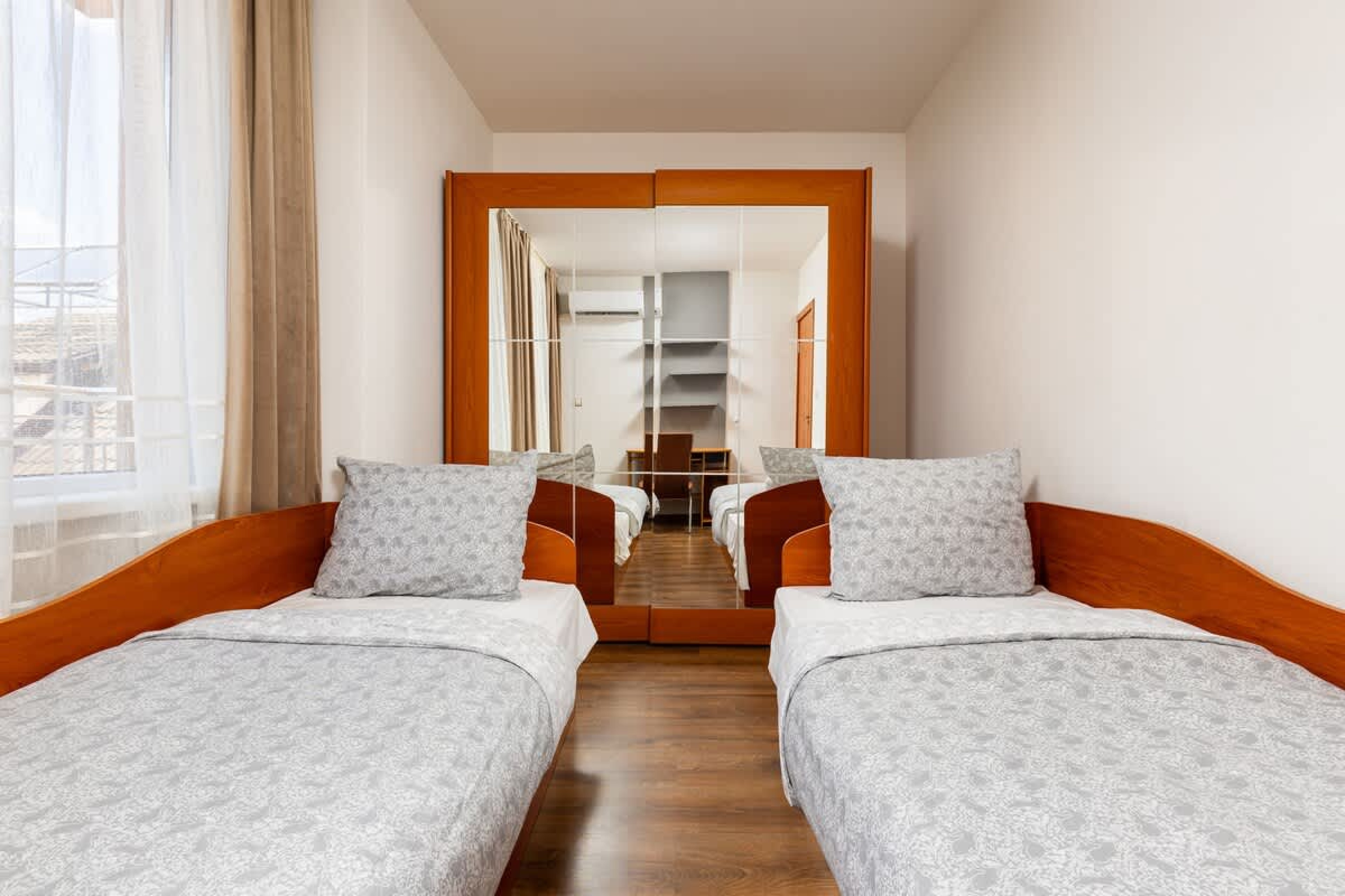 Scoutaround White Logo