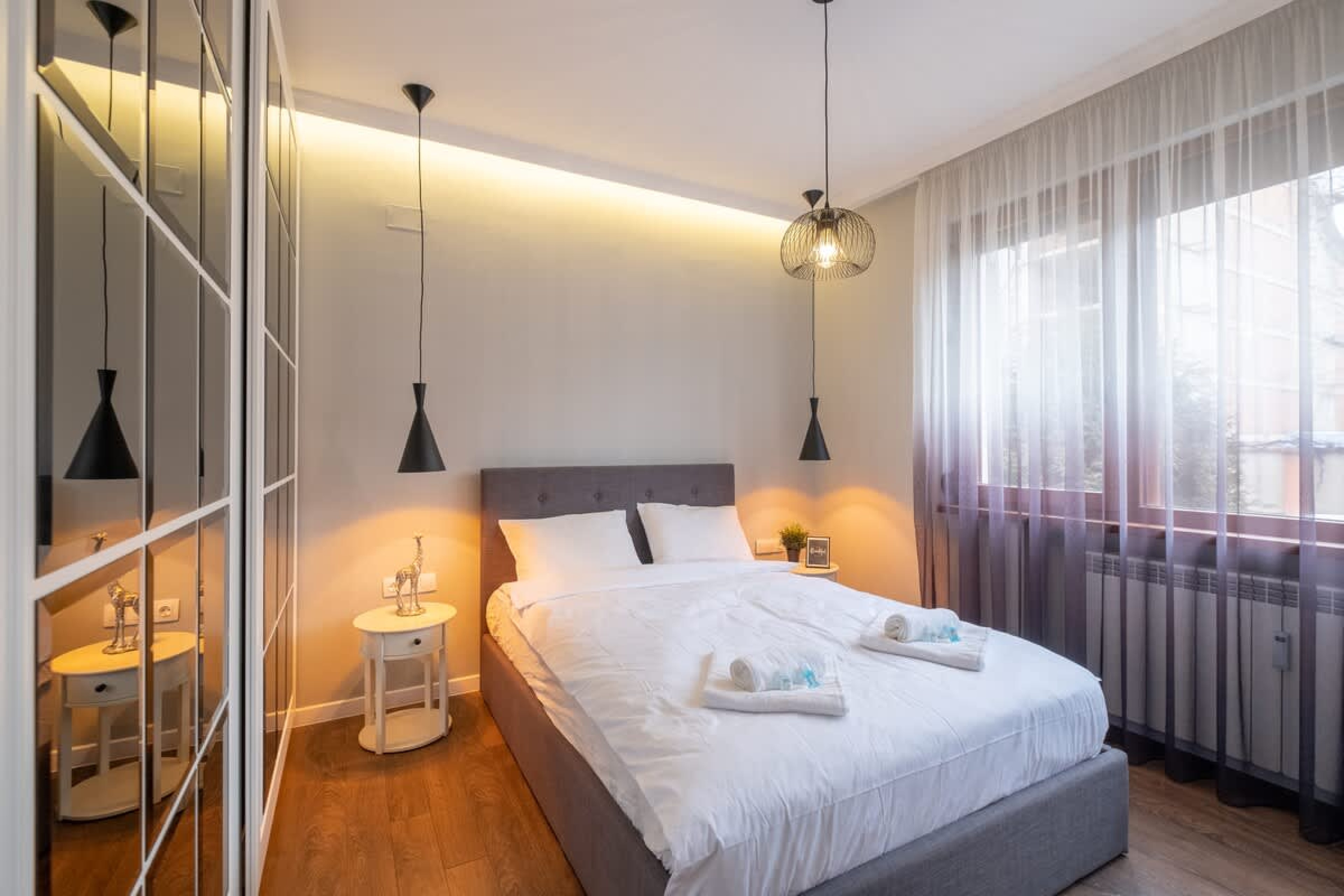 Scoutaround White Logo