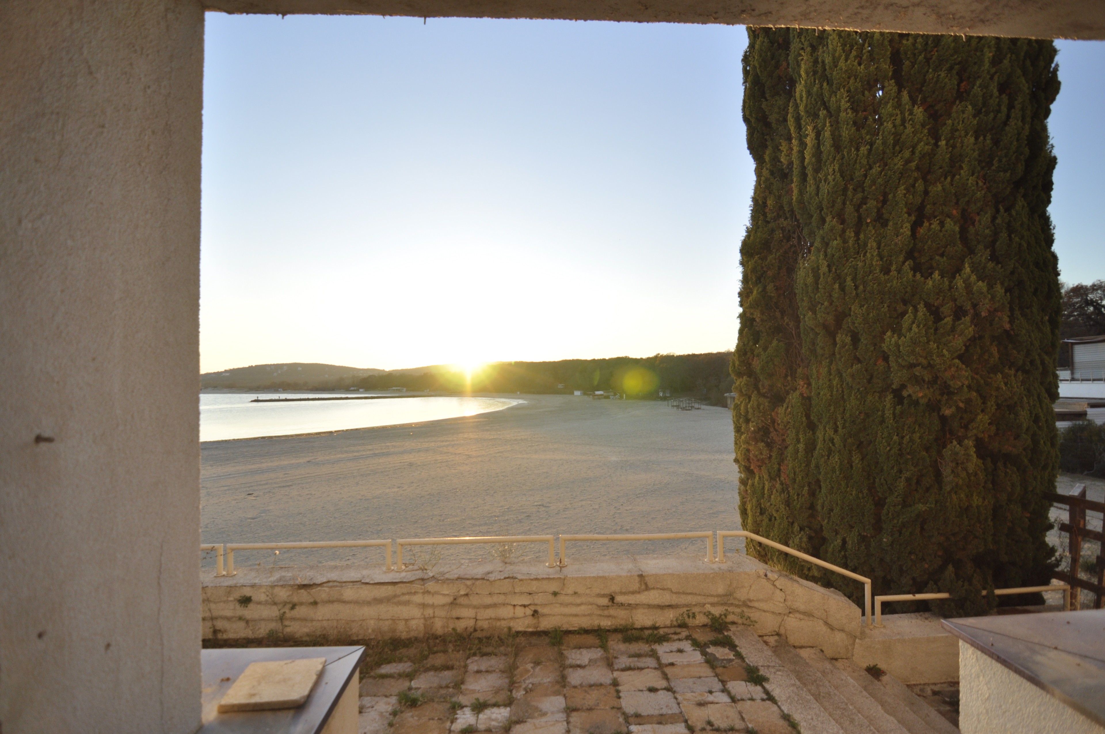 Scoutaround White Logo