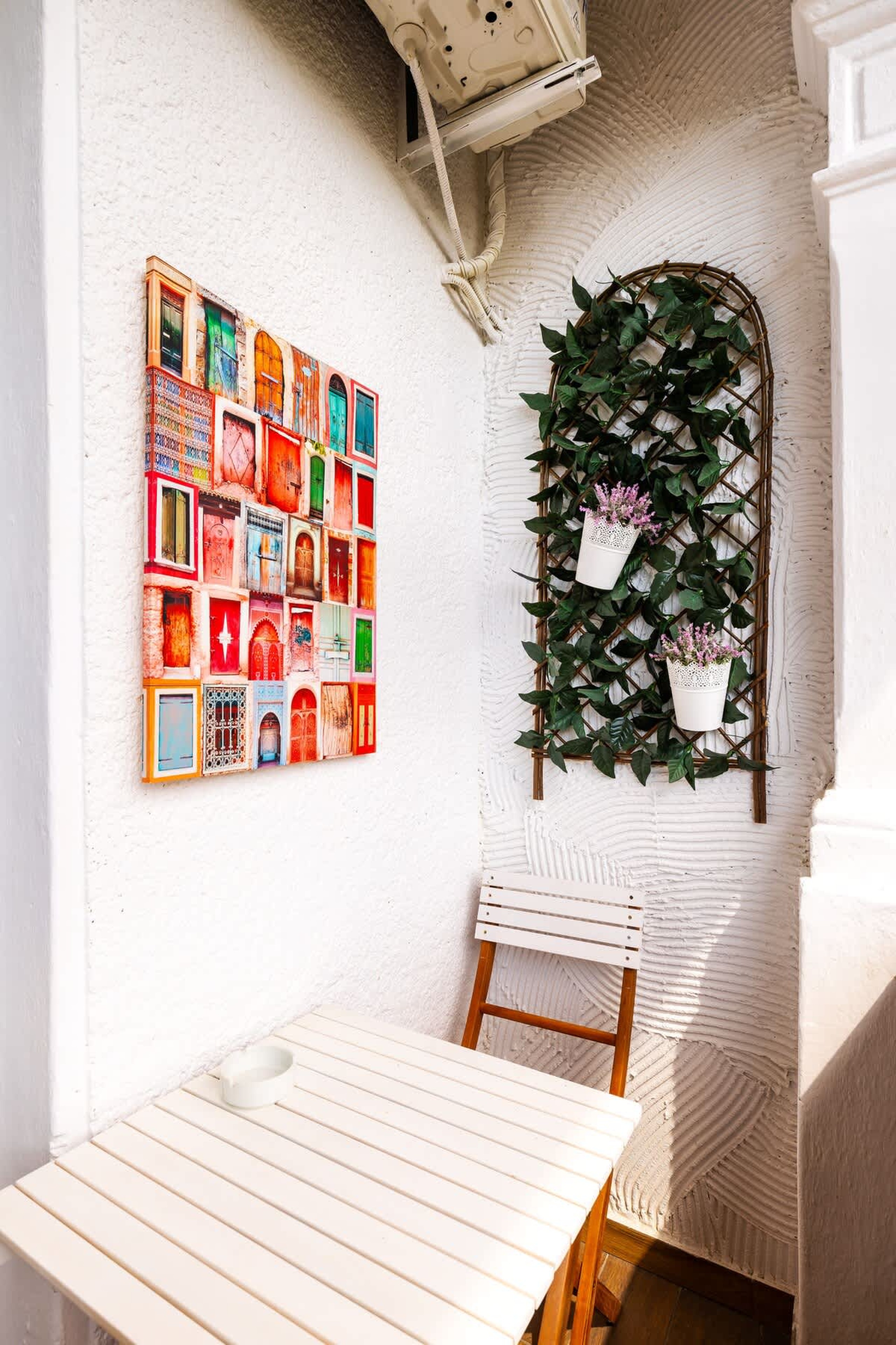 Scoutaround White Logo