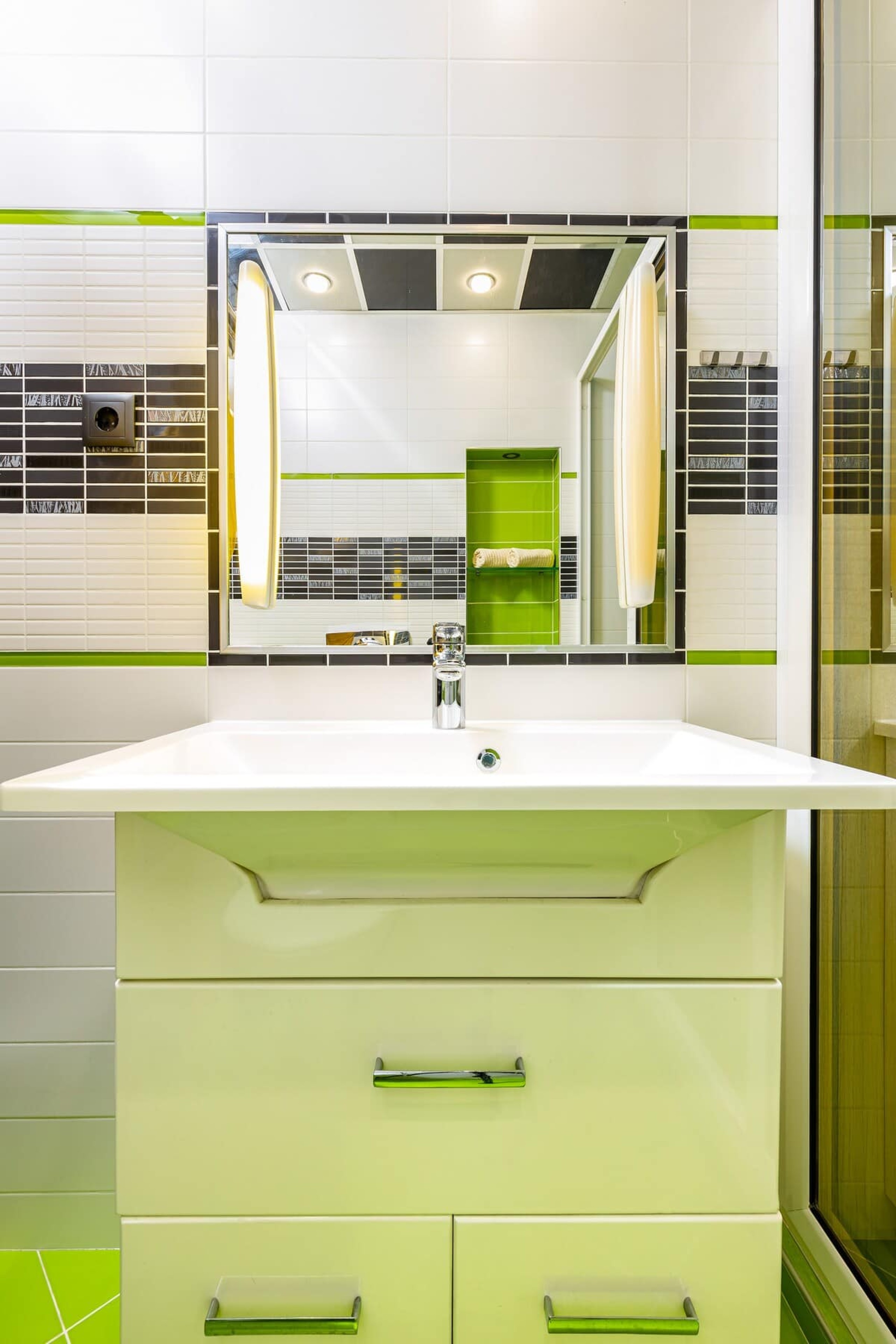 Scoutaround White Logo