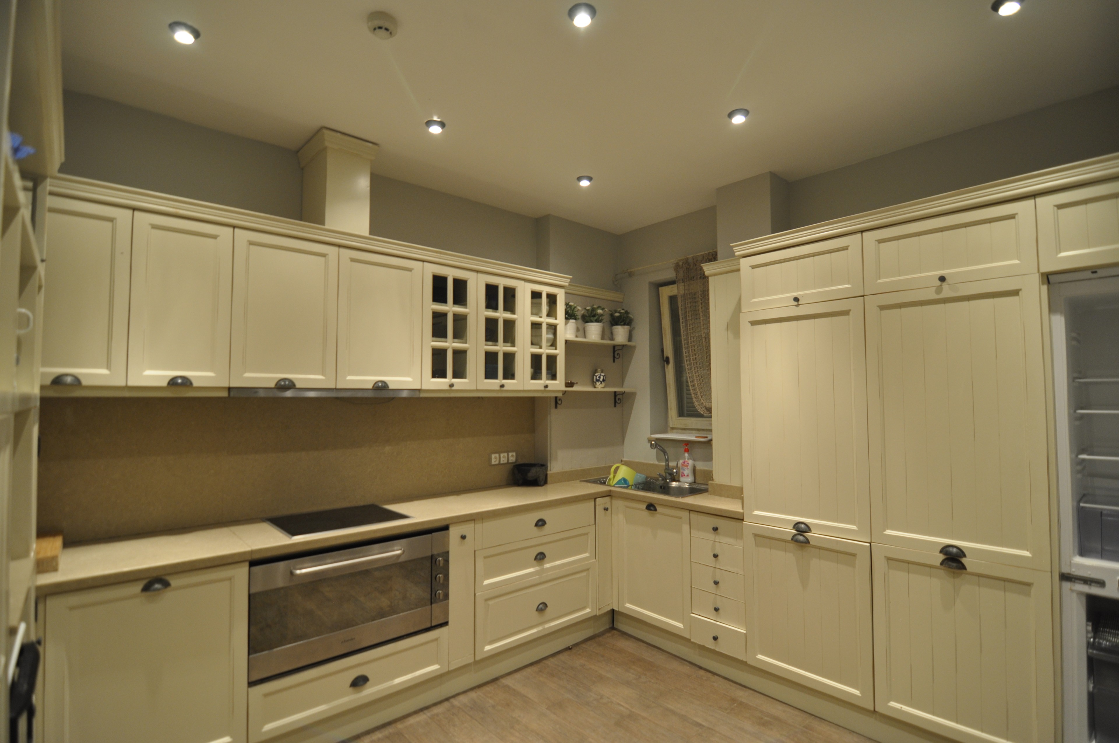 Scoutaround White Logo