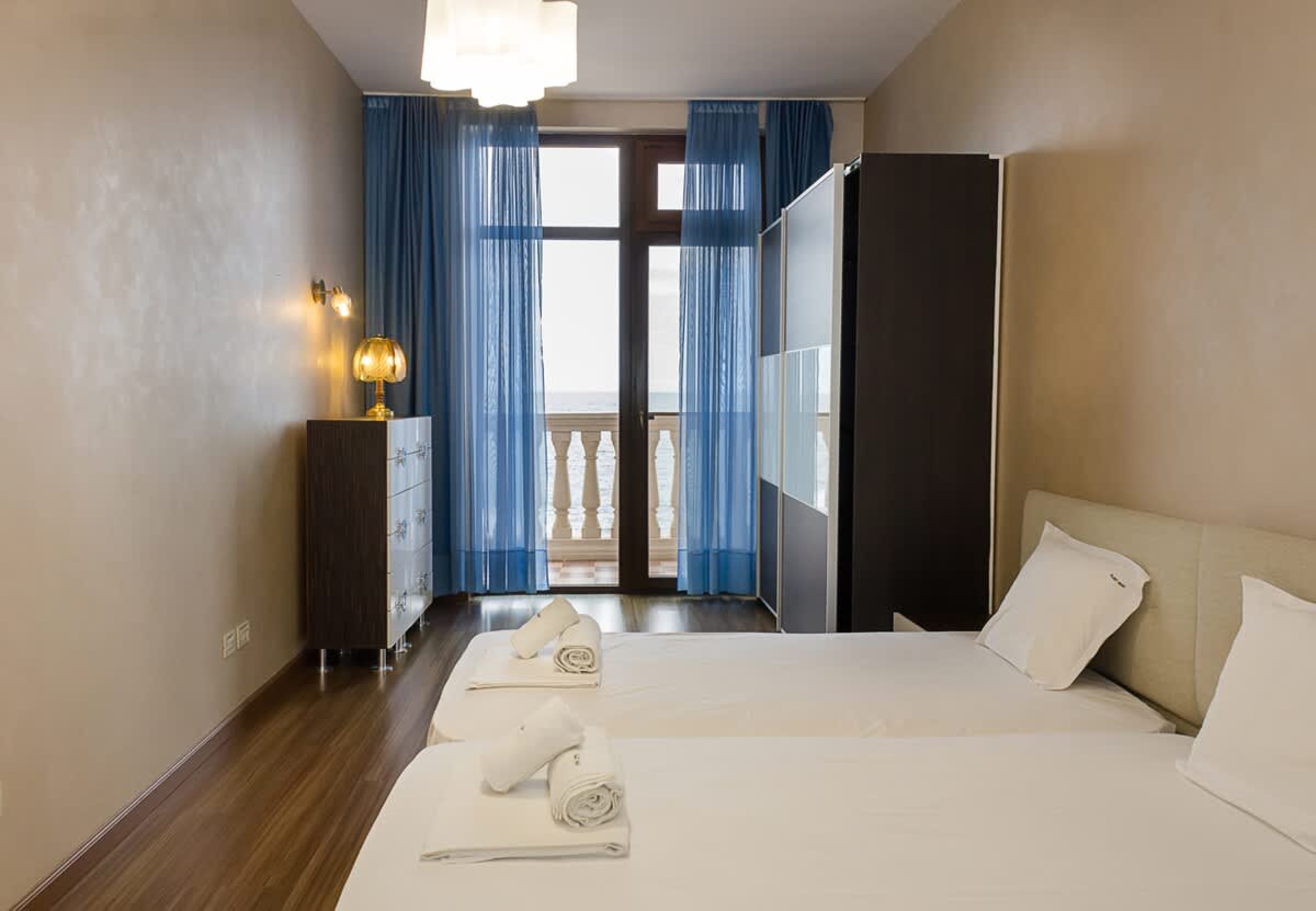 Scoutaround White Logo