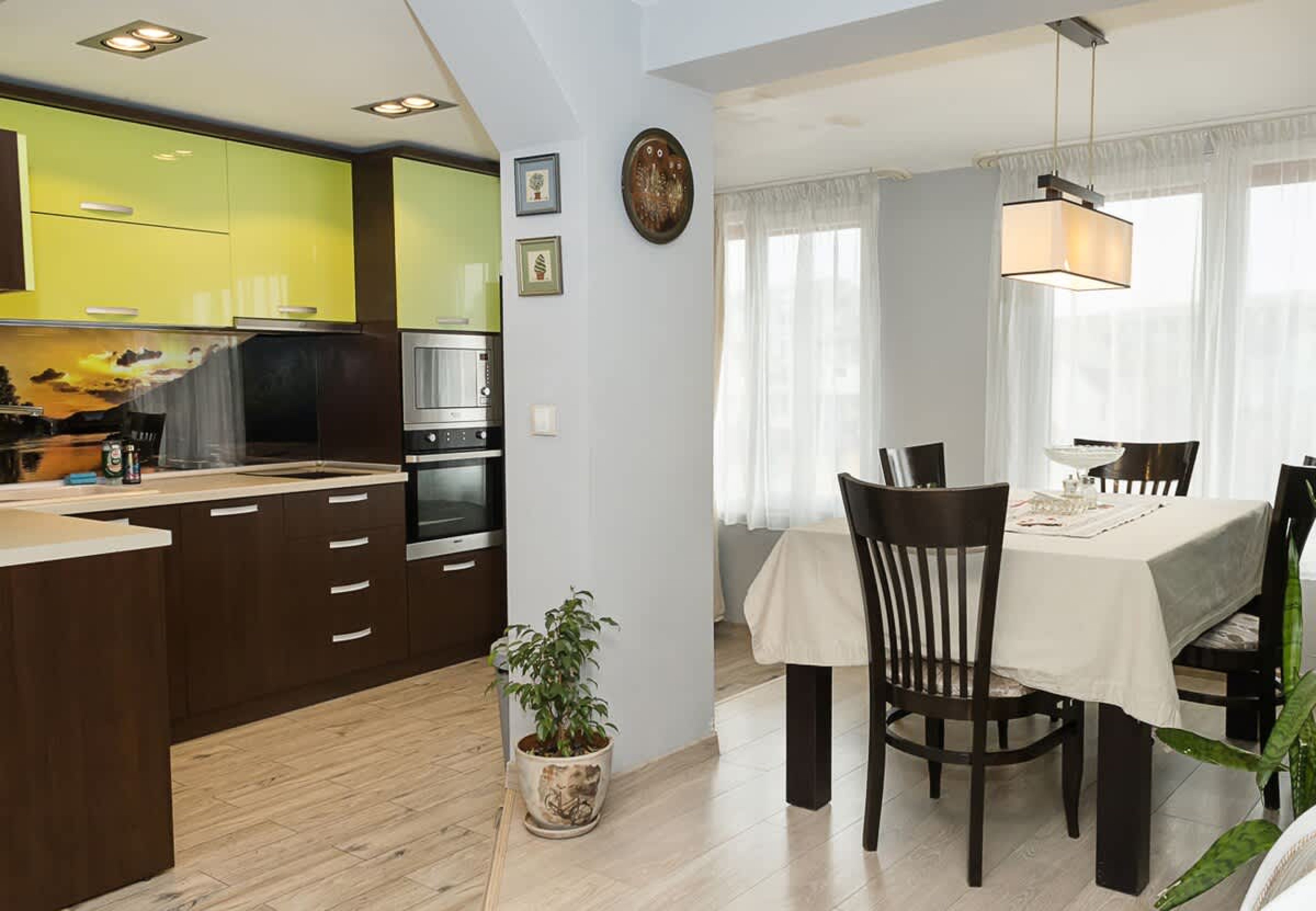 Scoutaround White Logo