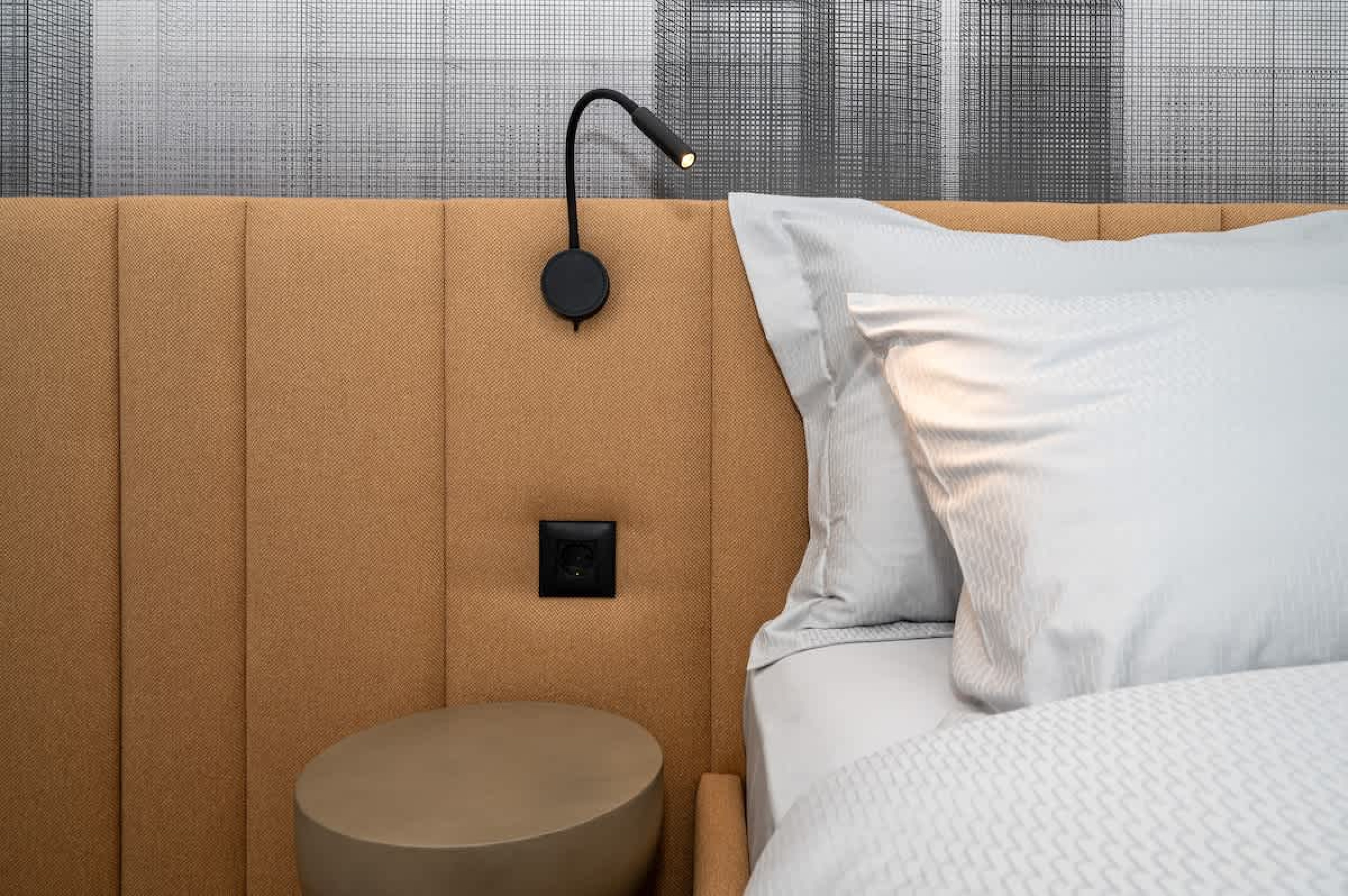 Scoutaround White Logo