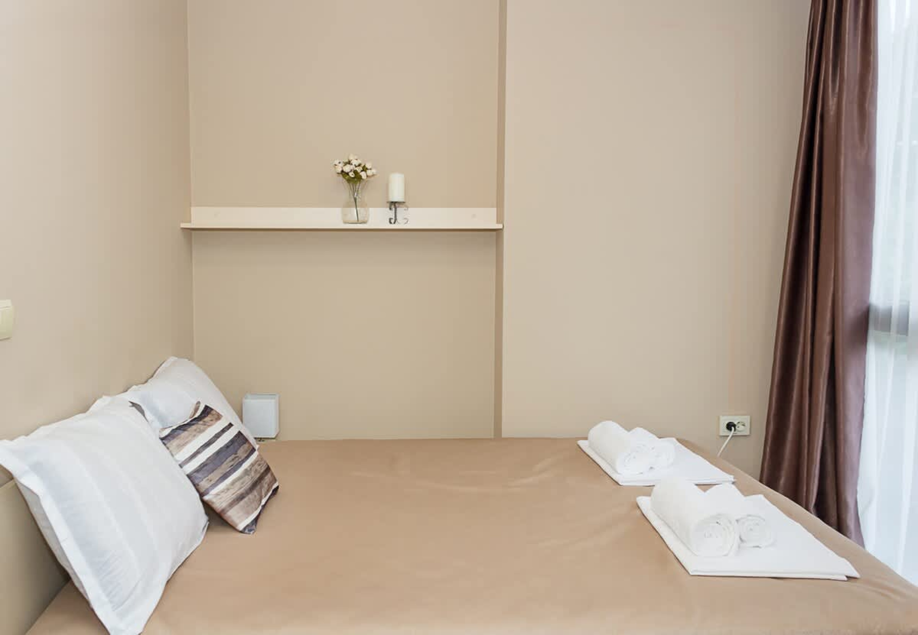 Scoutaround White Logo