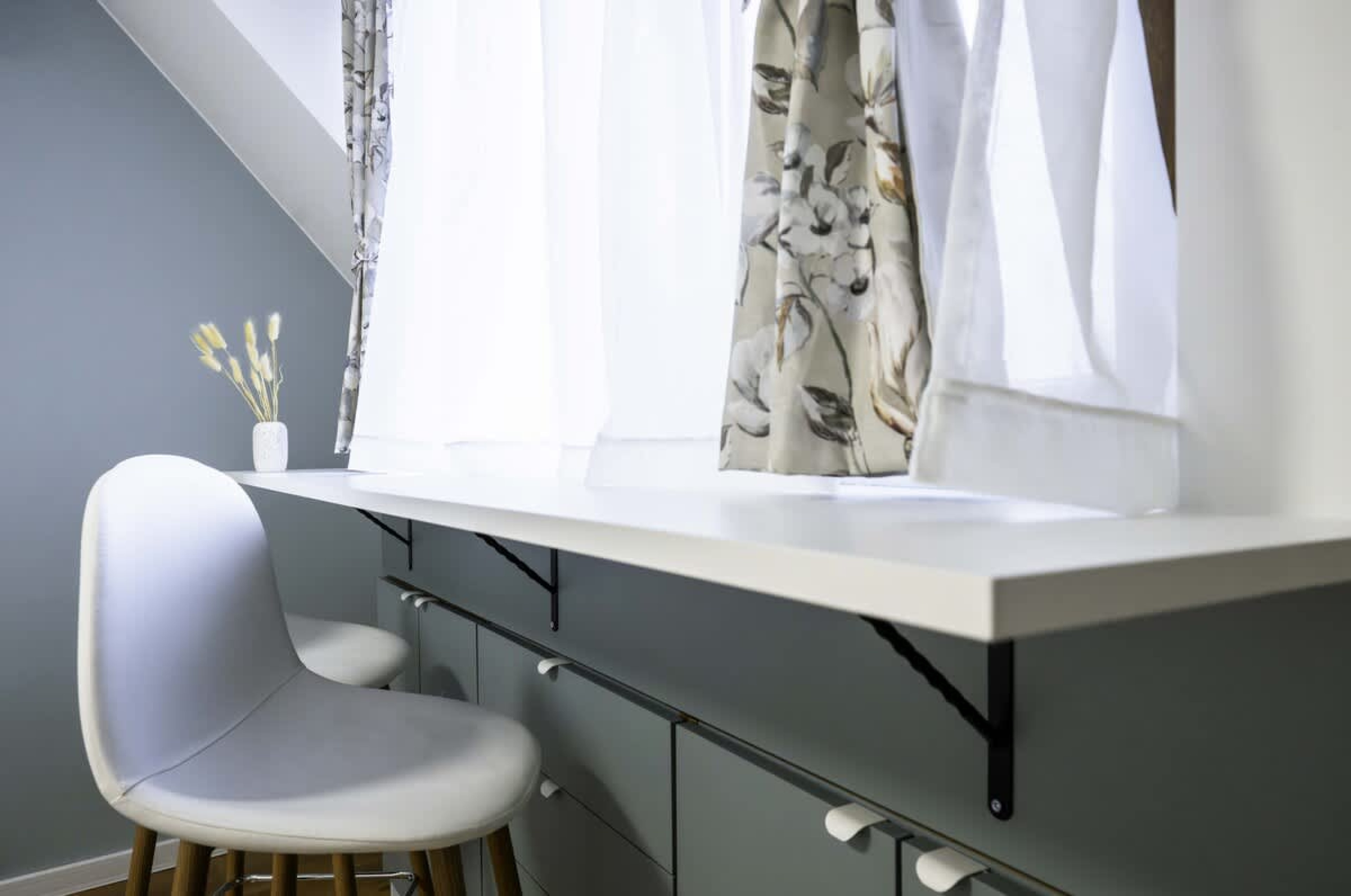 Scoutaround White Logo