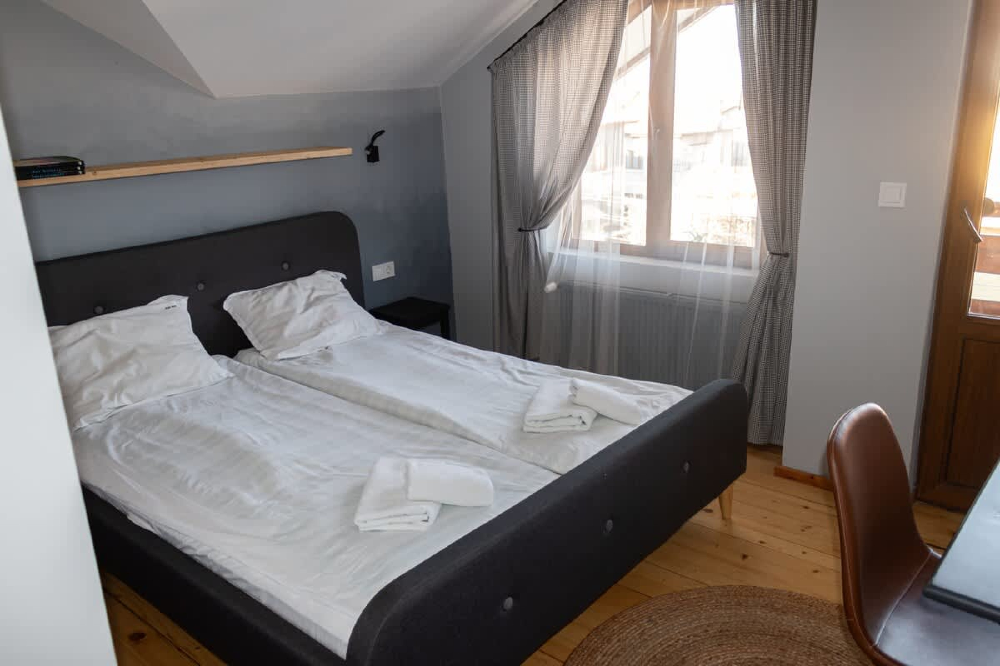 Scoutaround White Logo