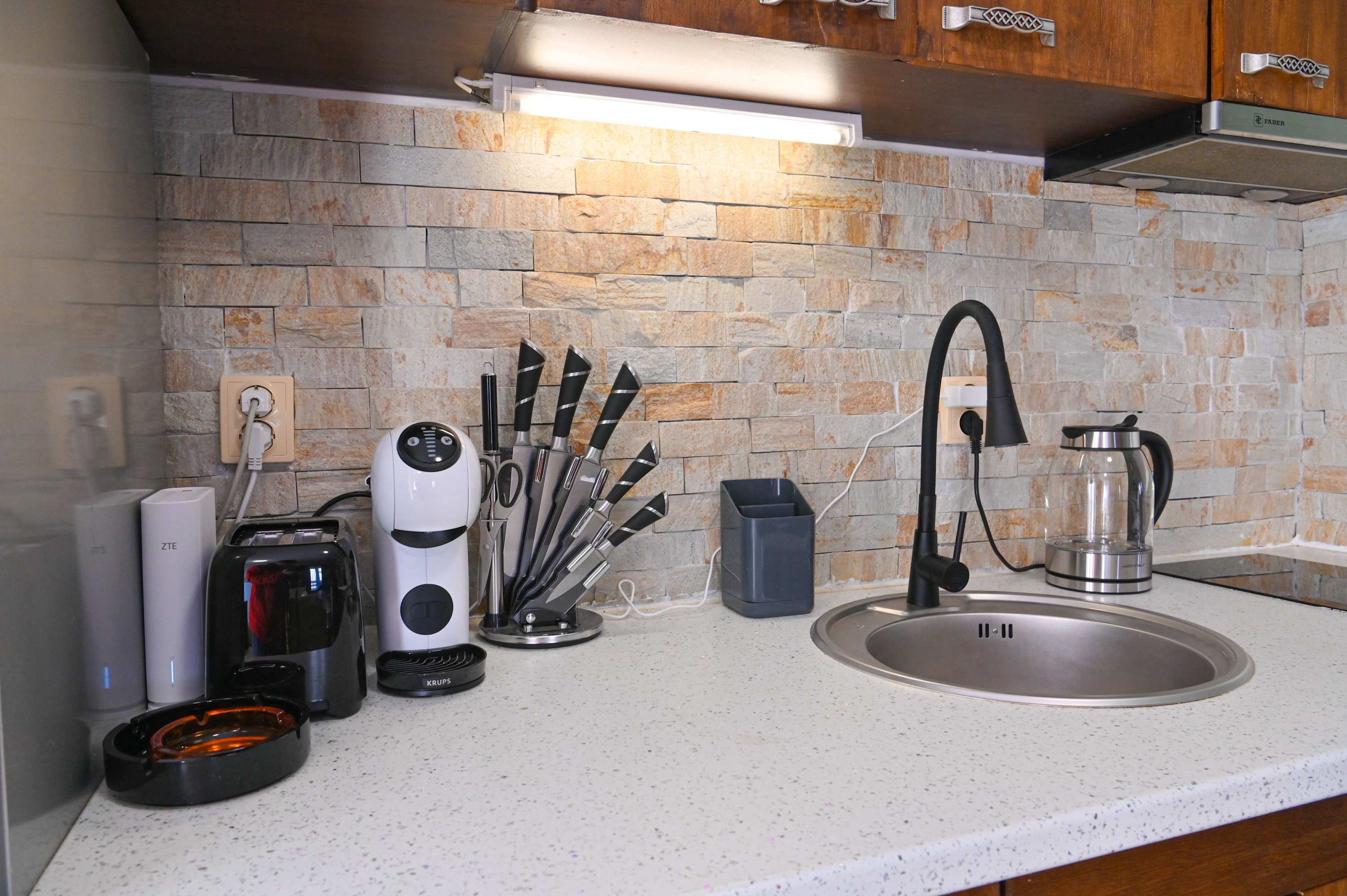 Scoutaround White Logo