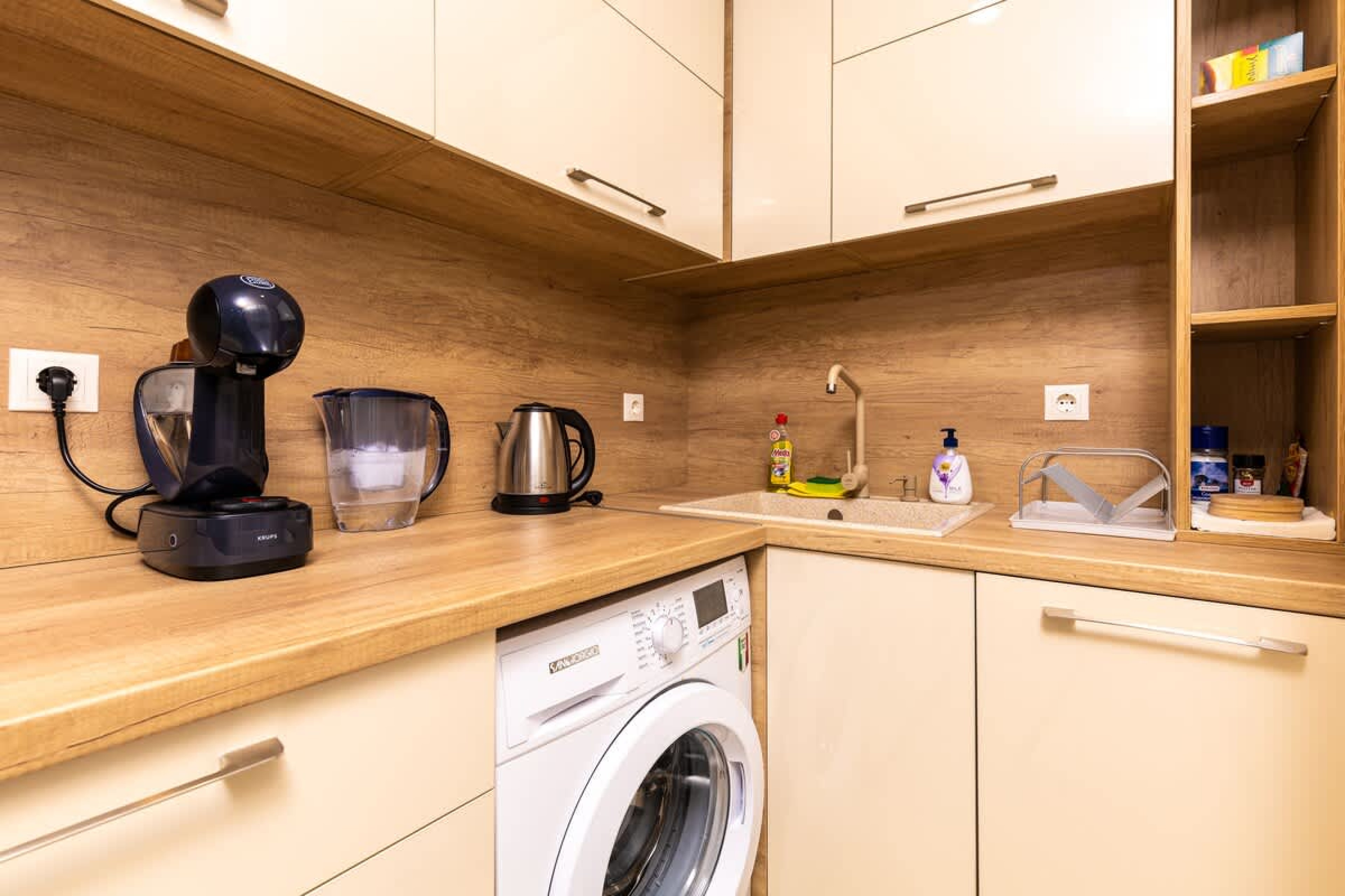 Scoutaround White Logo