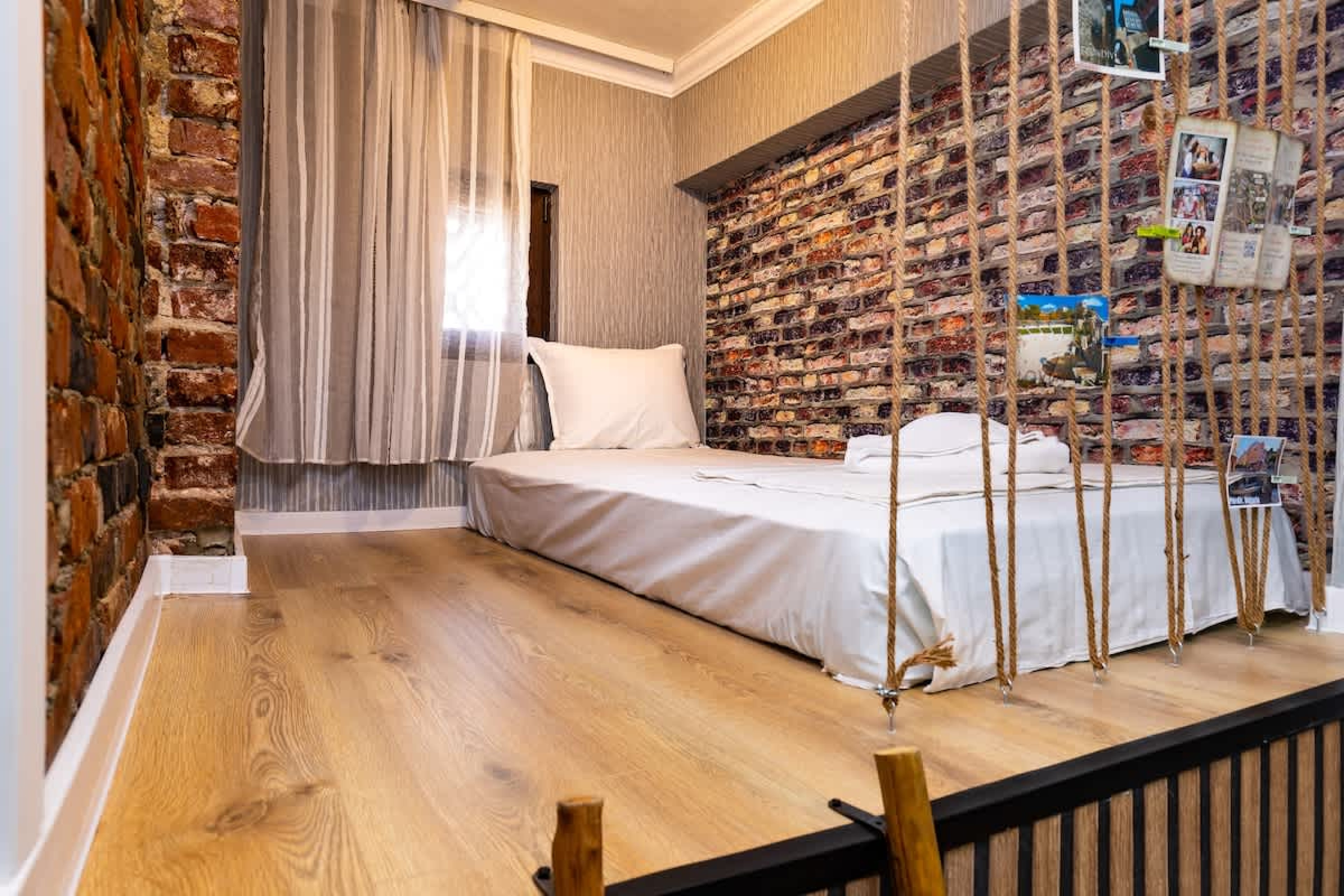 Scoutaround White Logo