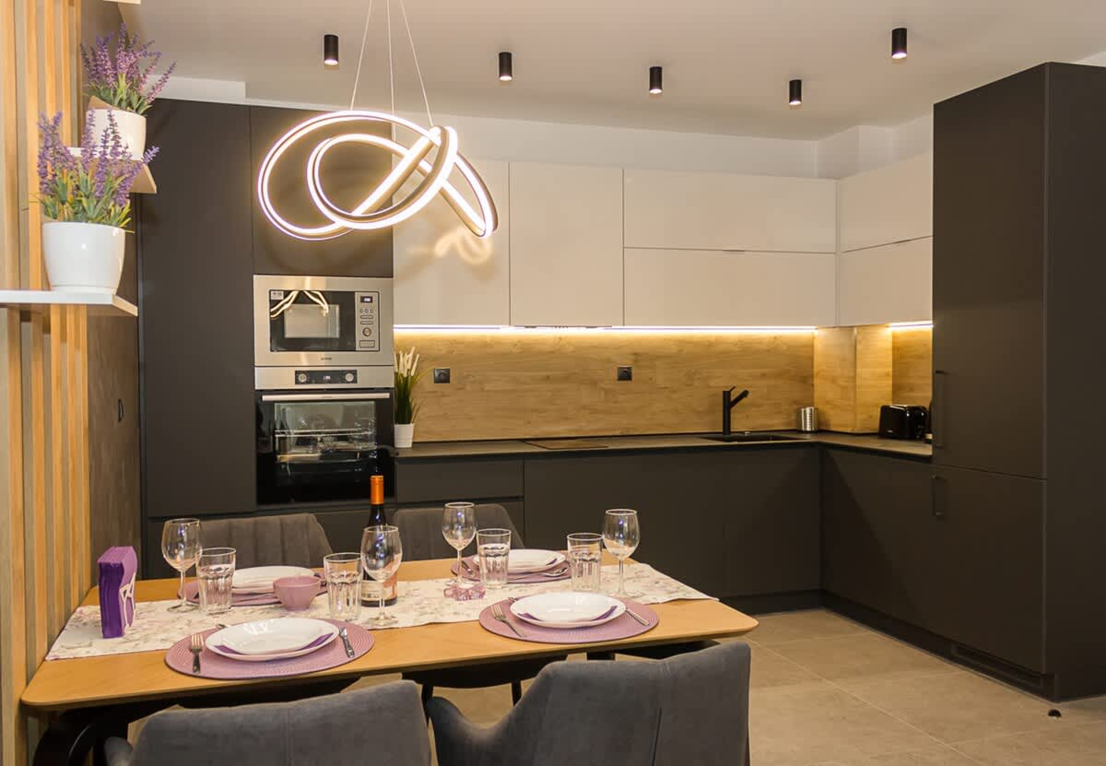 Scoutaround White Logo