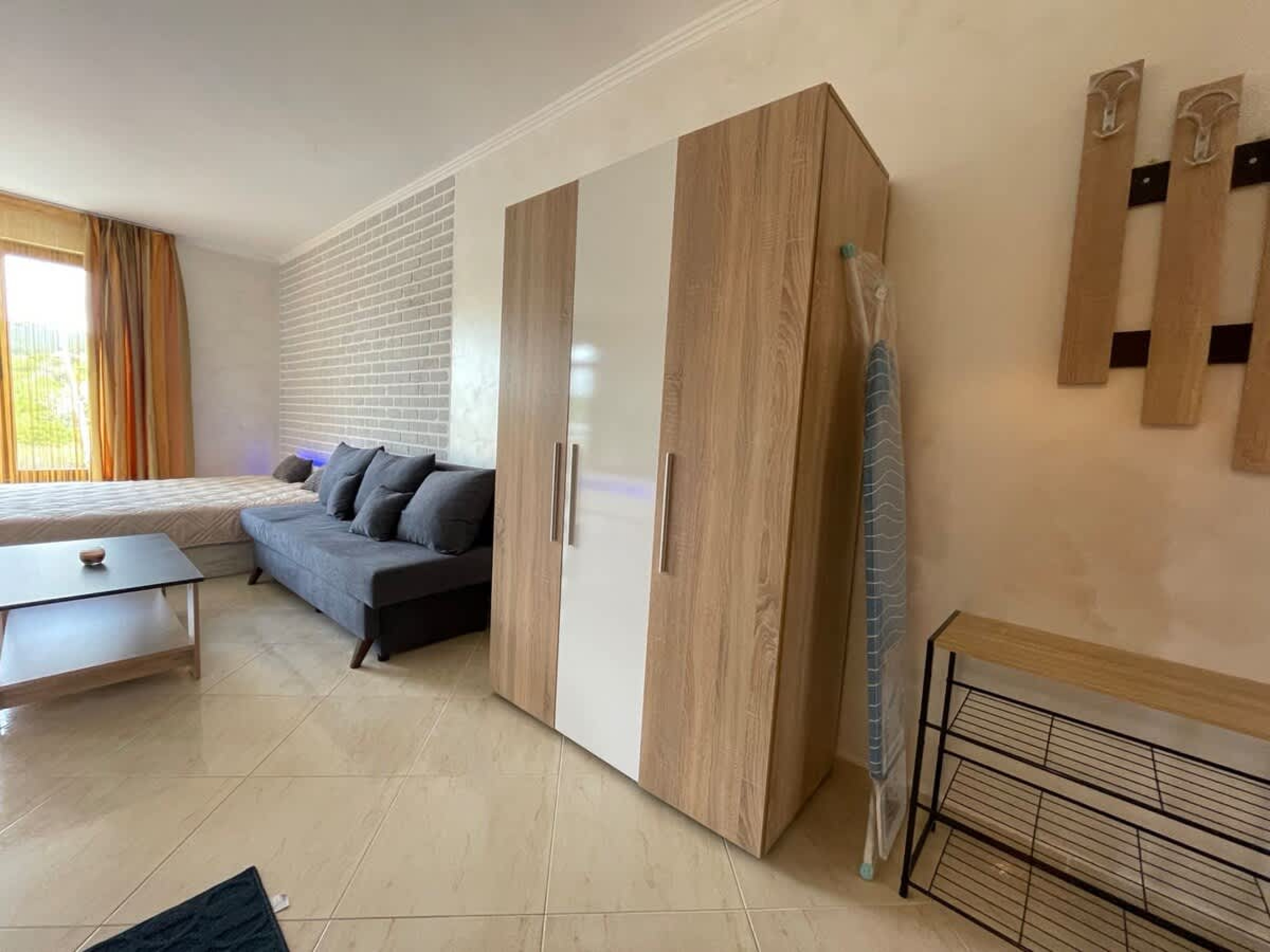 Scoutaround White Logo