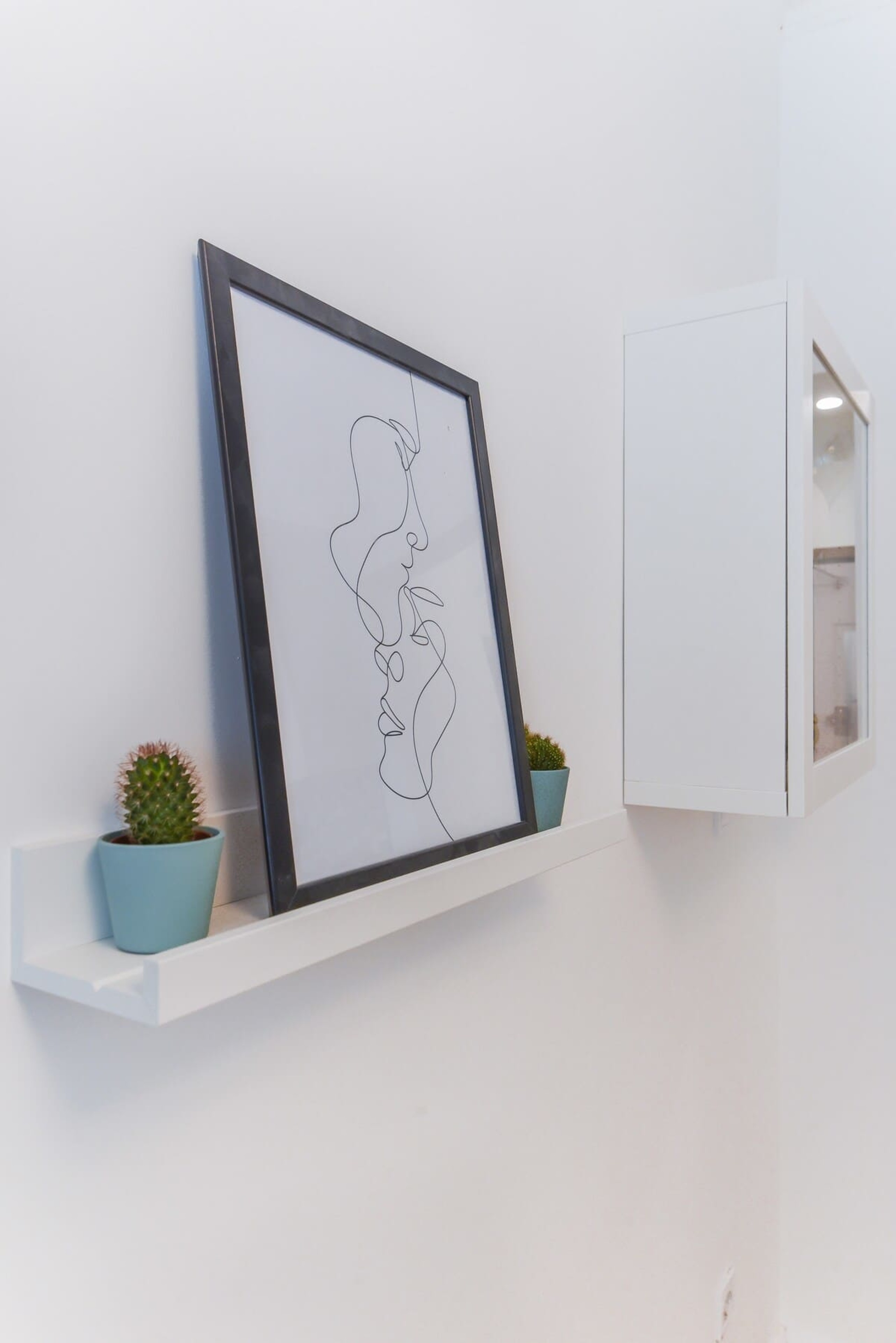 Scoutaround White Logo