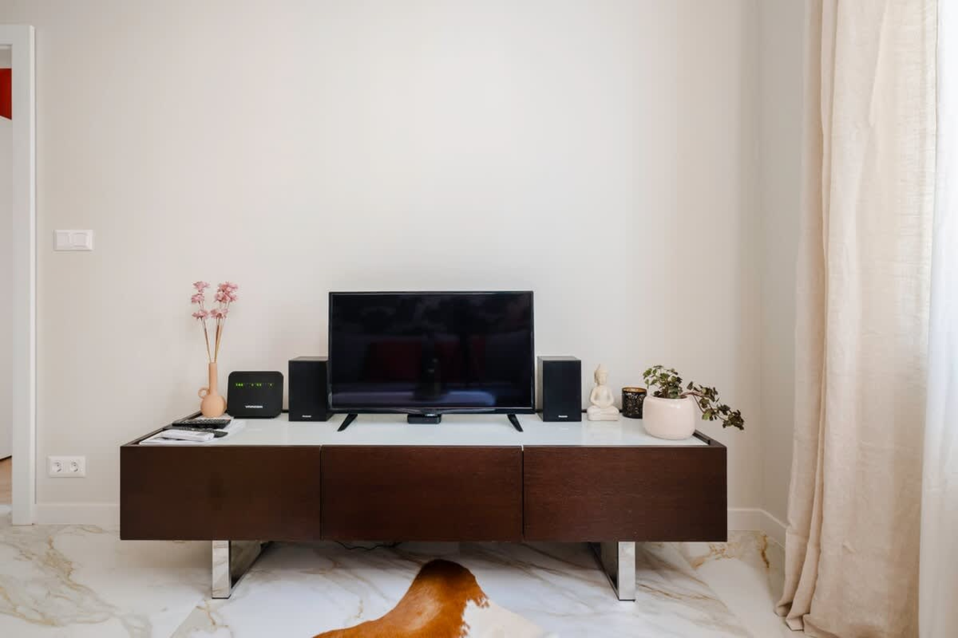 Stylish 1BD Apartment in the Heart of the City - Photo 7