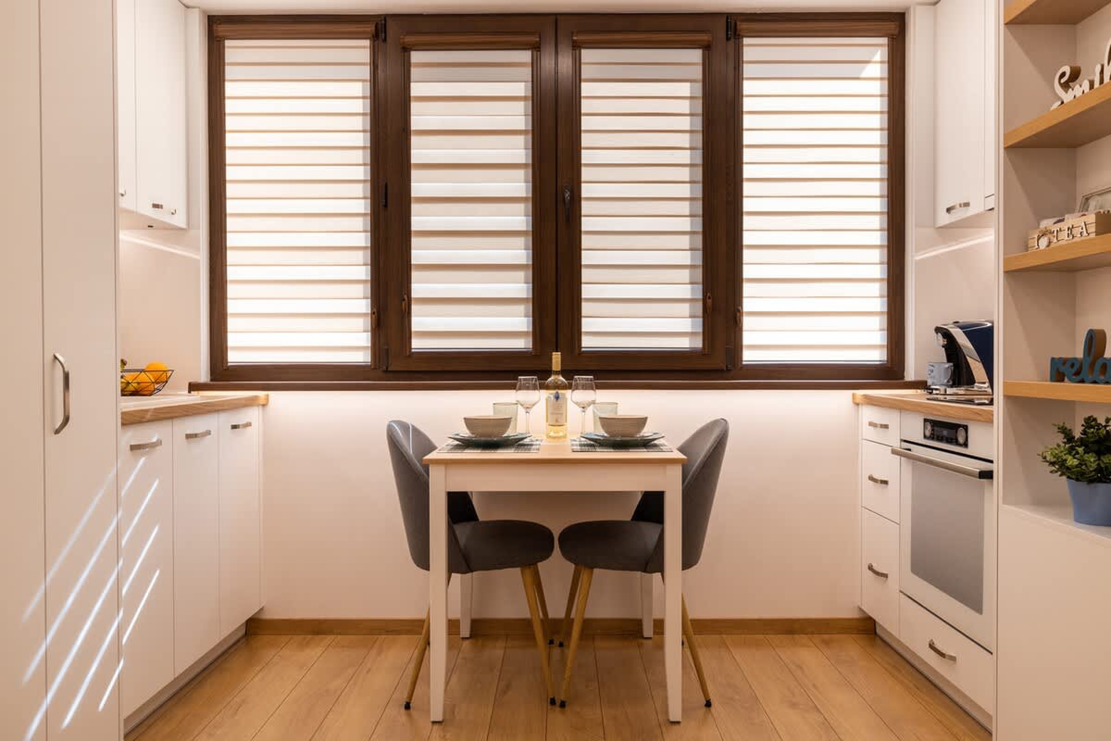 Scoutaround White Logo