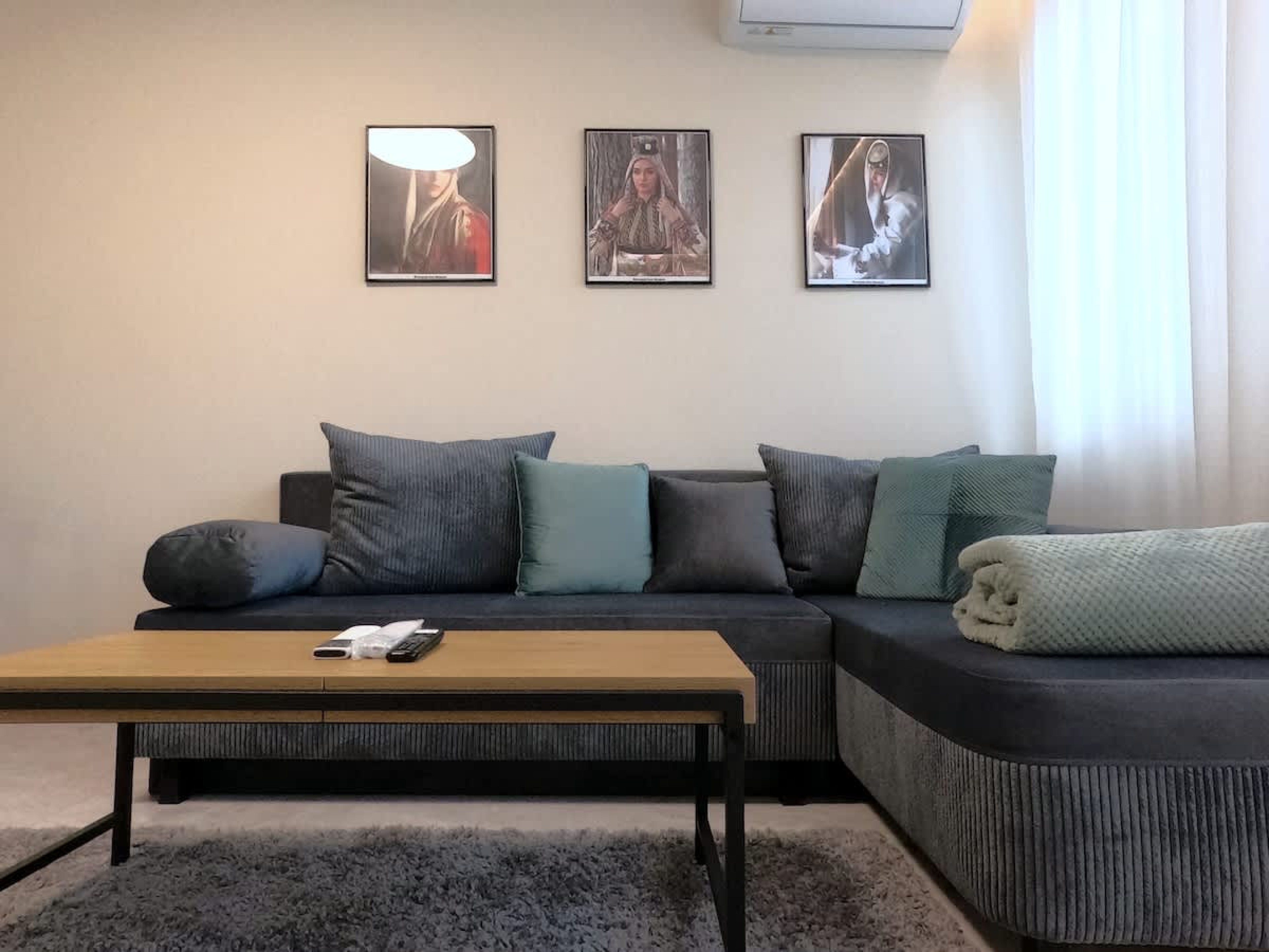 Scoutaround White Logo