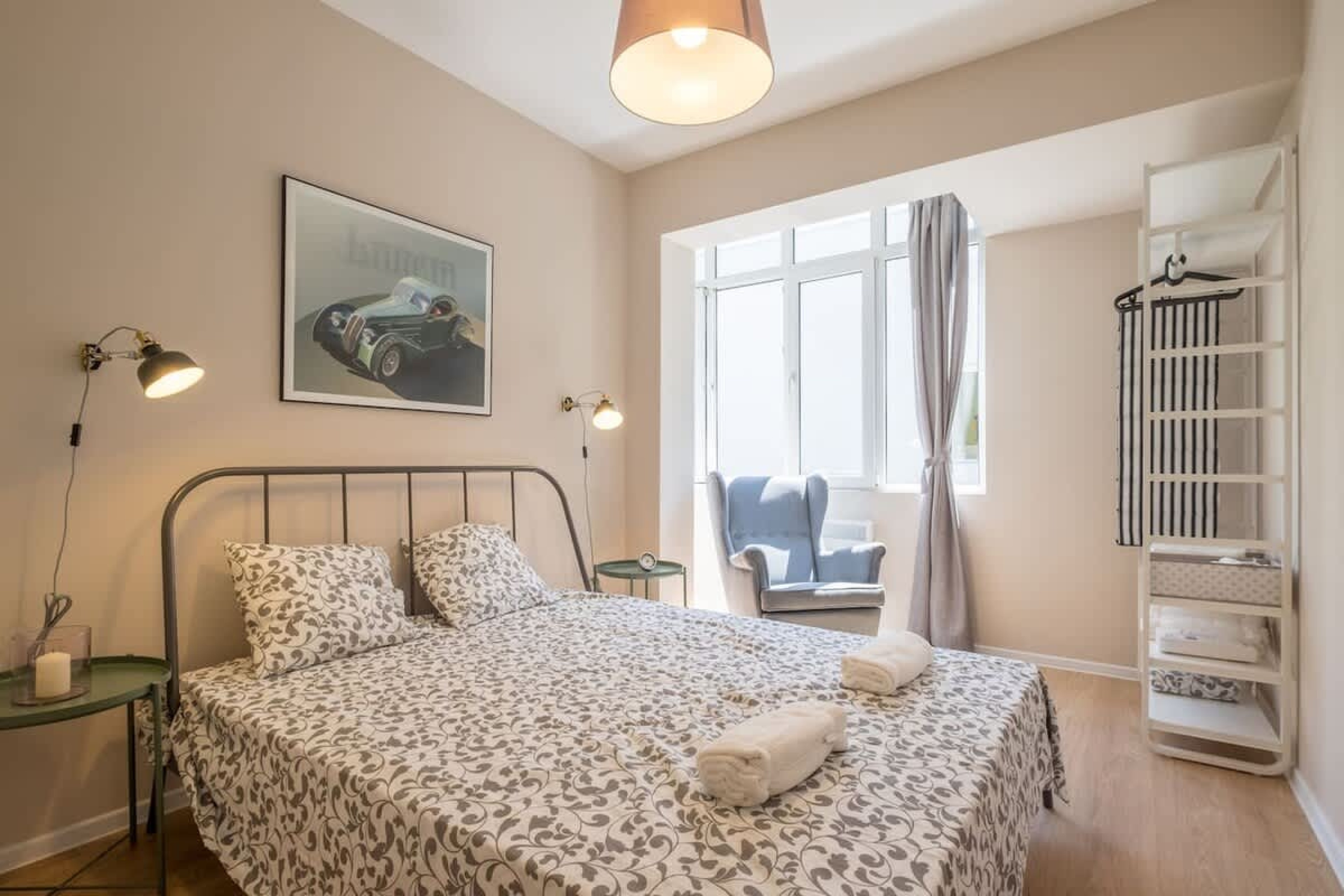 Enjoy The Ride | 2-BDR Lozenec Central Apartment - Photo 3