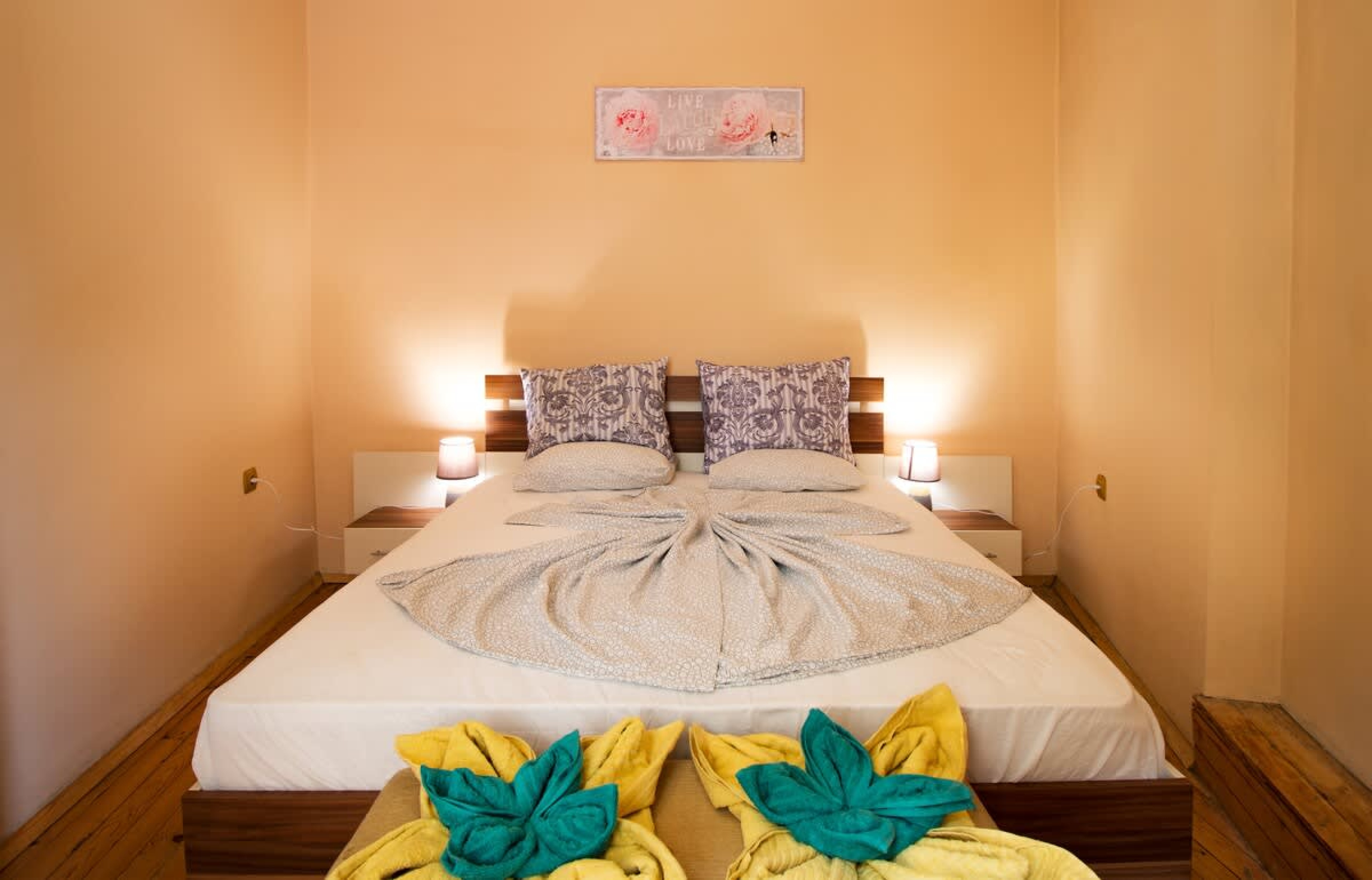 Scoutaround White Logo