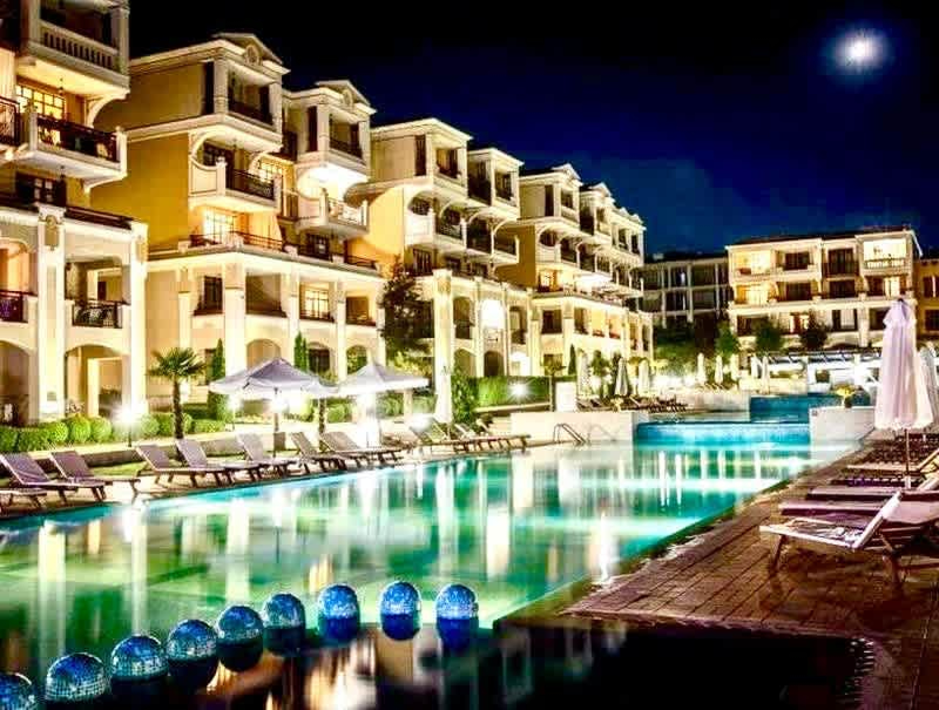 Scoutaround White Logo