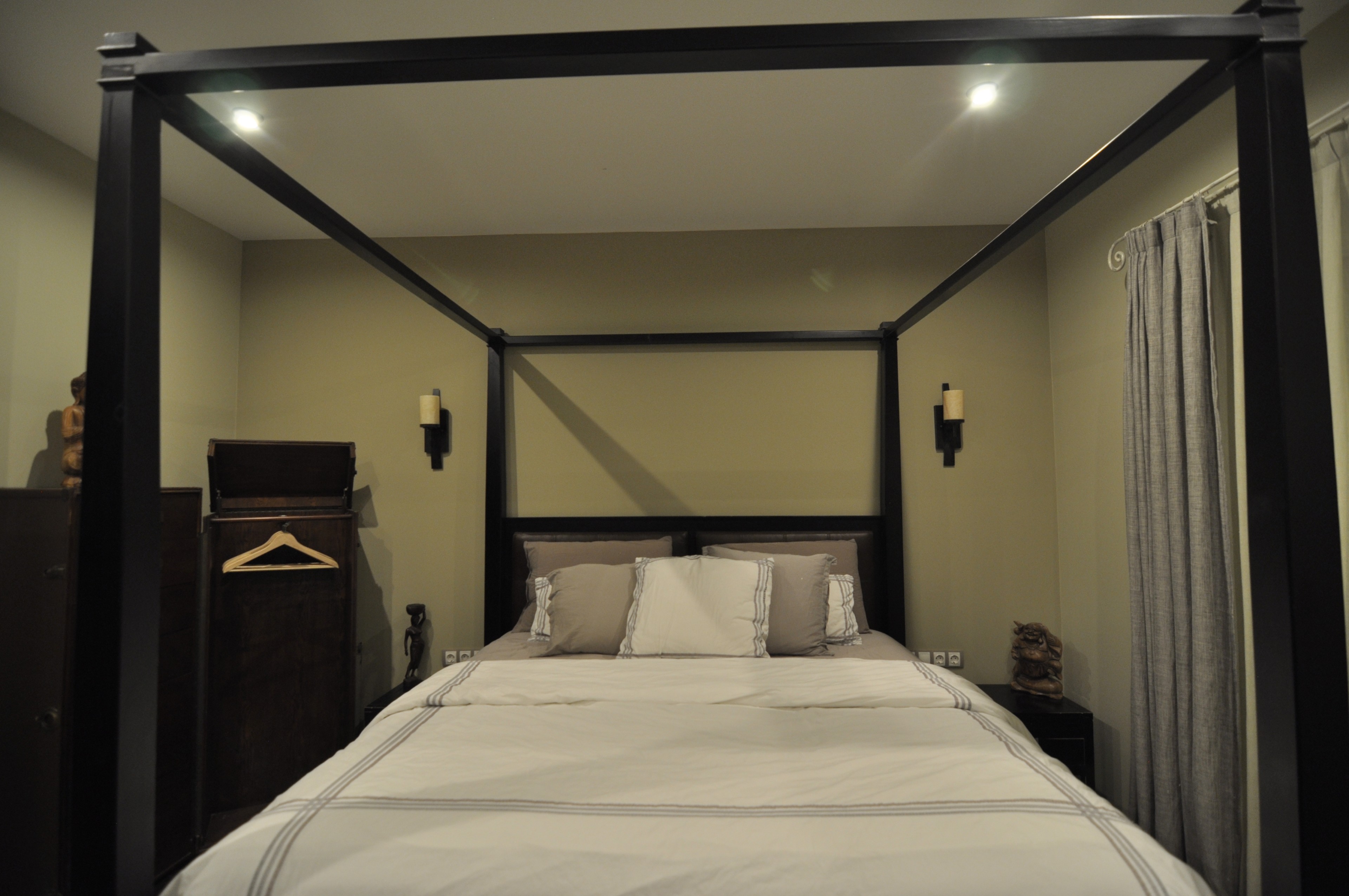 Scoutaround White Logo