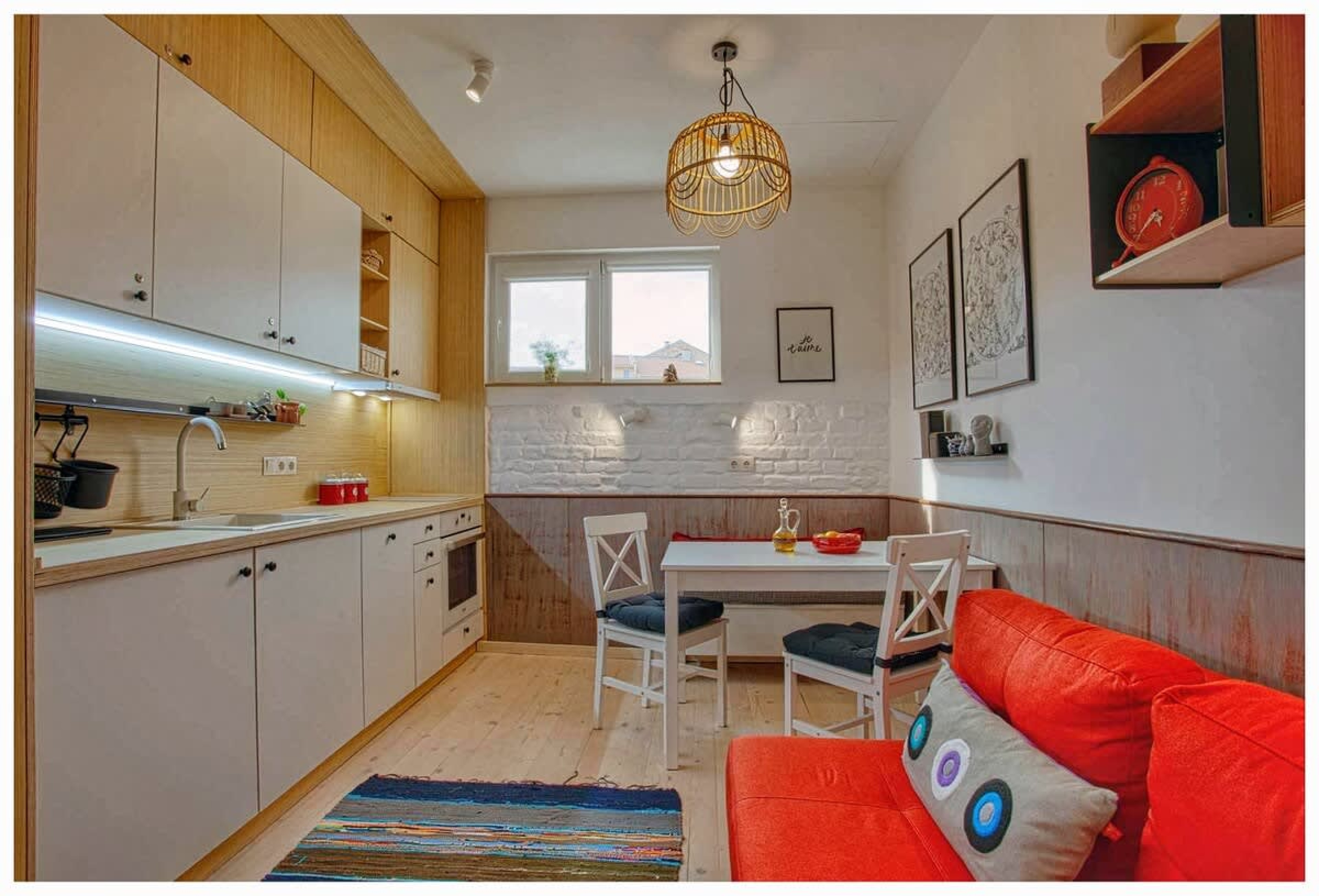 Scoutaround White Logo